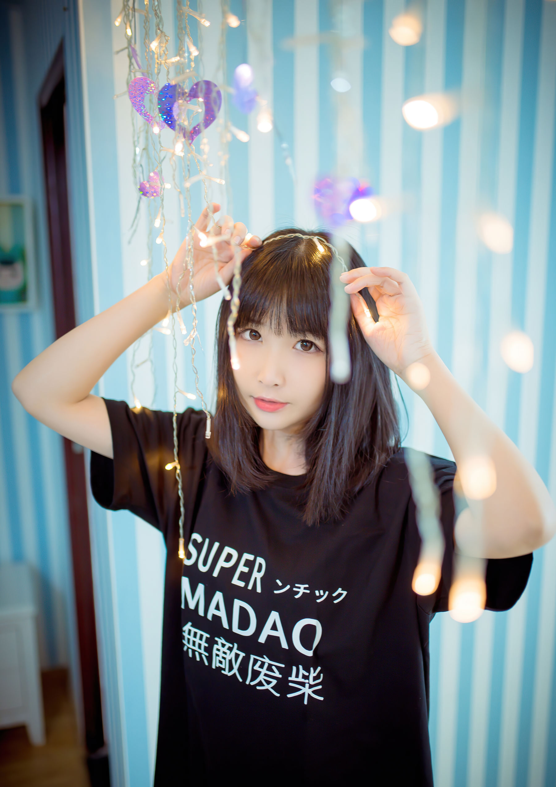 [Cosplay写真] 我才不是neko – 裸足 [16P]