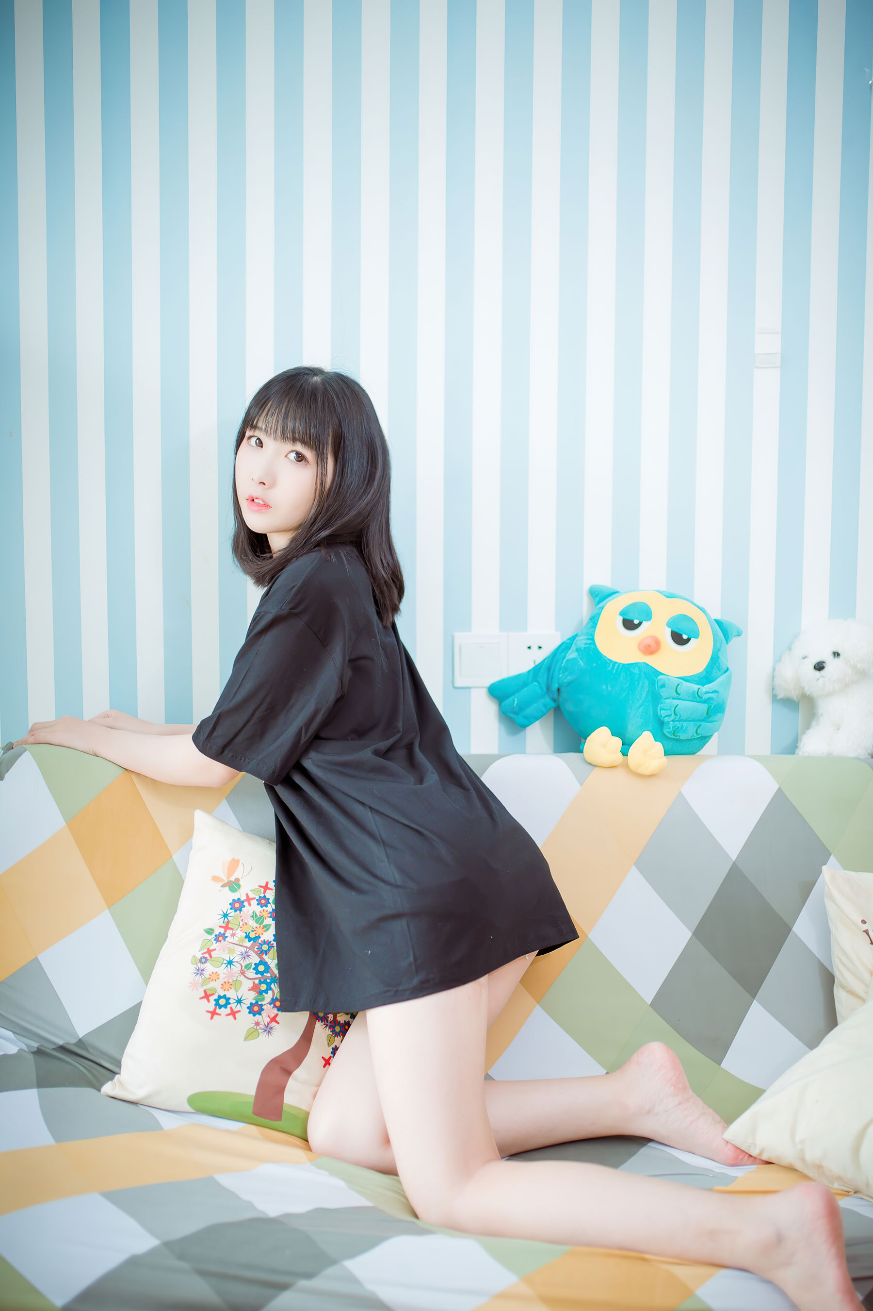 [Cosplay写真] 我才不是neko – 裸足 [16P]