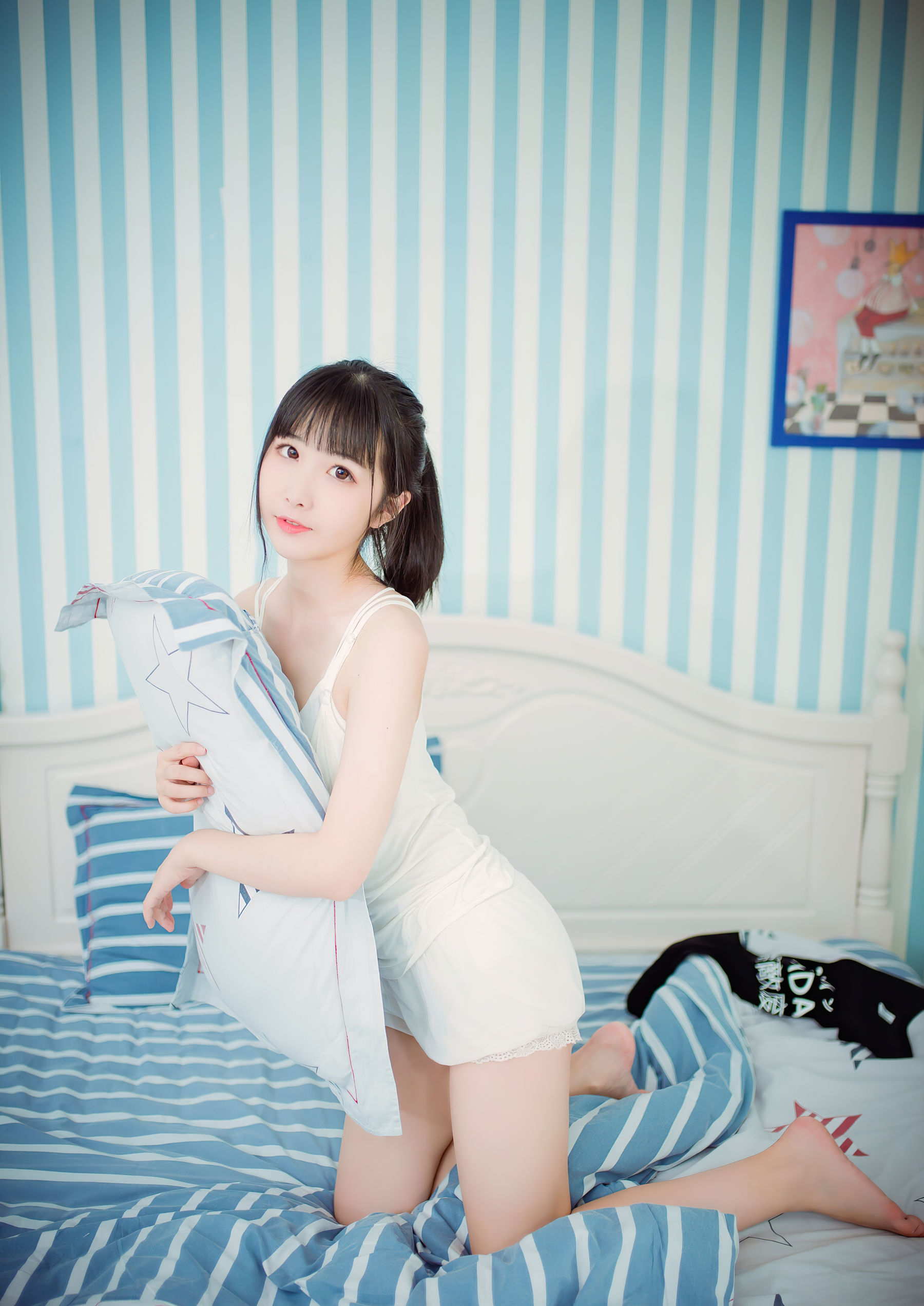 [Cosplay写真] 我才不是neko – 裸足 [16P]