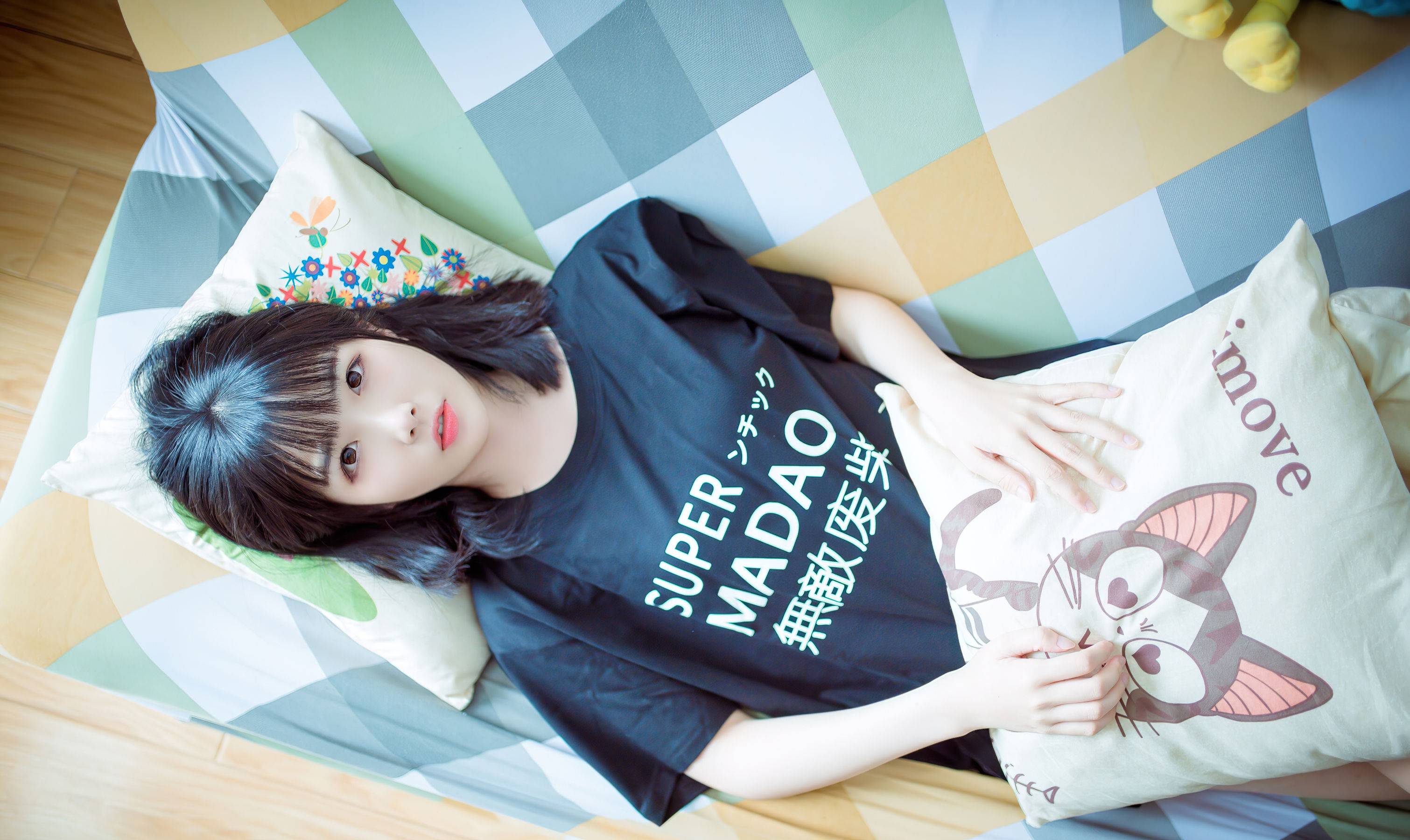 [Cosplay写真] 我才不是neko – 裸足 [16P]