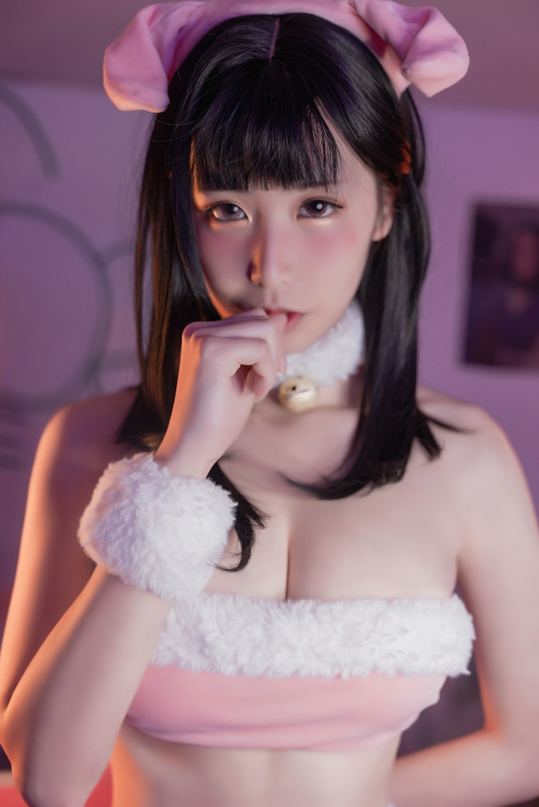 动漫博主爱老师_PhD 2018新年猪猪 [20P]