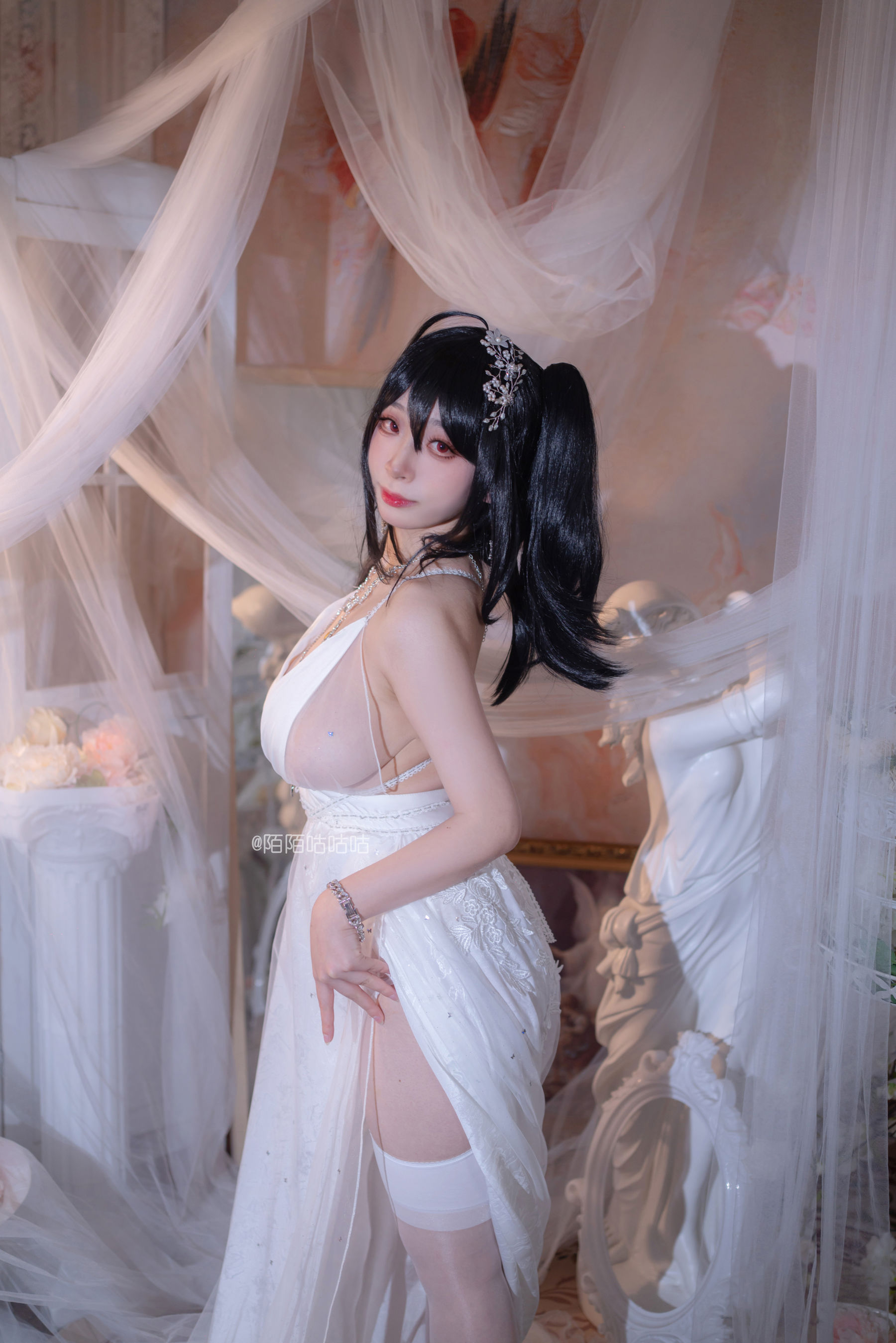 Cosplay美女韶陌陌 – 大凤 婚纱 [18P]