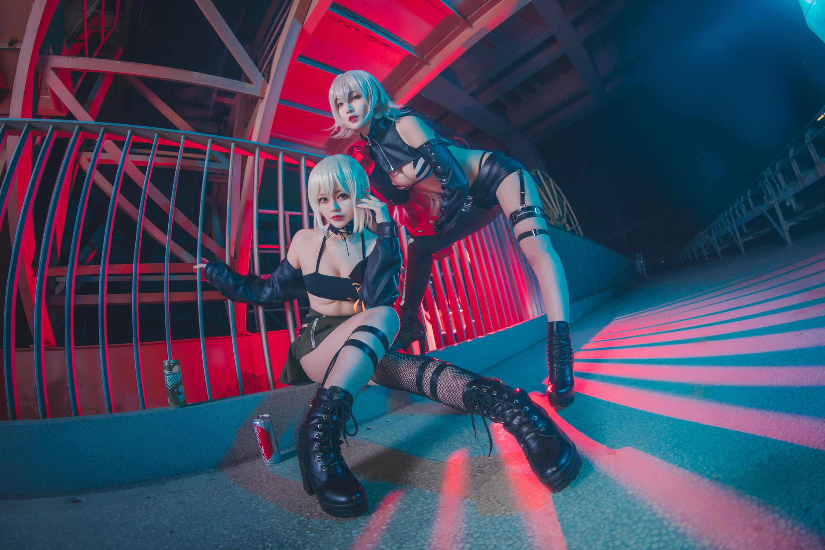 [Cosplay写真] 动漫博主铁板烧鬼舞w – 中山码头黑贞黑呆双人 [23P]