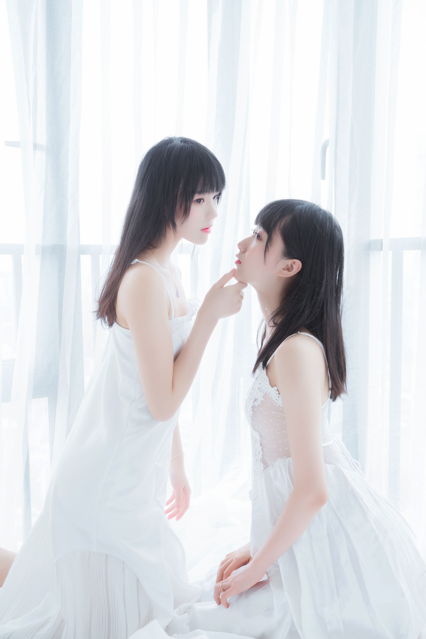 萌系小姐姐木绵绵OwO&#038;桜桃喵 朝(白裙×白裙) [58P]