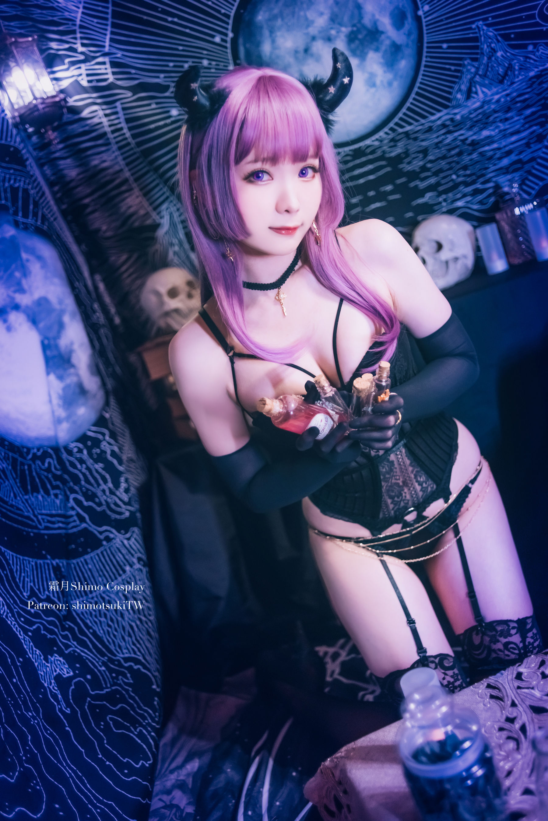 微博妹纸霜月shimo – 内衣 [16P]