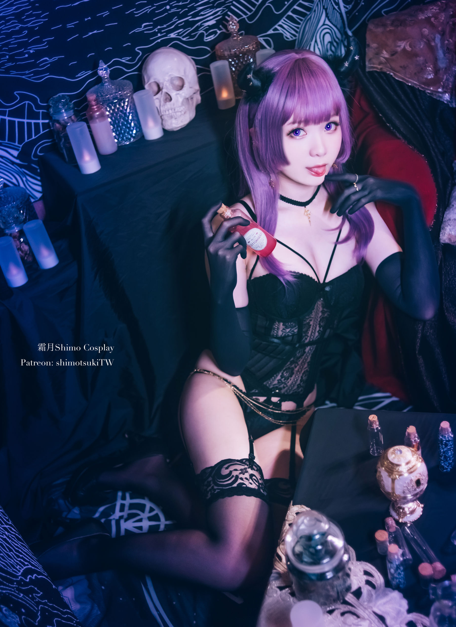 微博妹纸霜月shimo – 内衣 [16P]