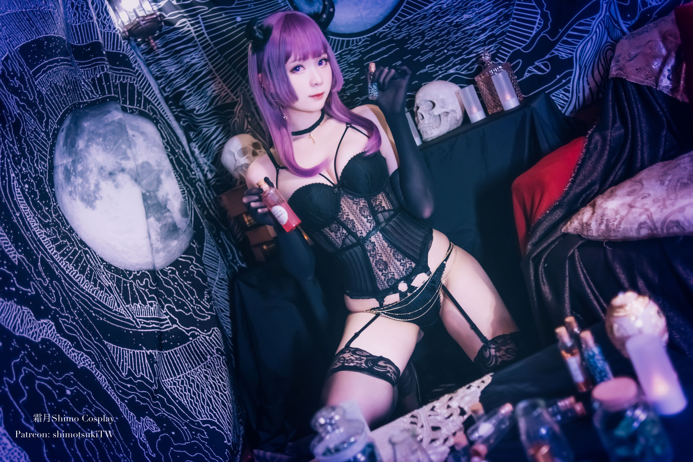 微博妹纸霜月shimo – 内衣 [16P]