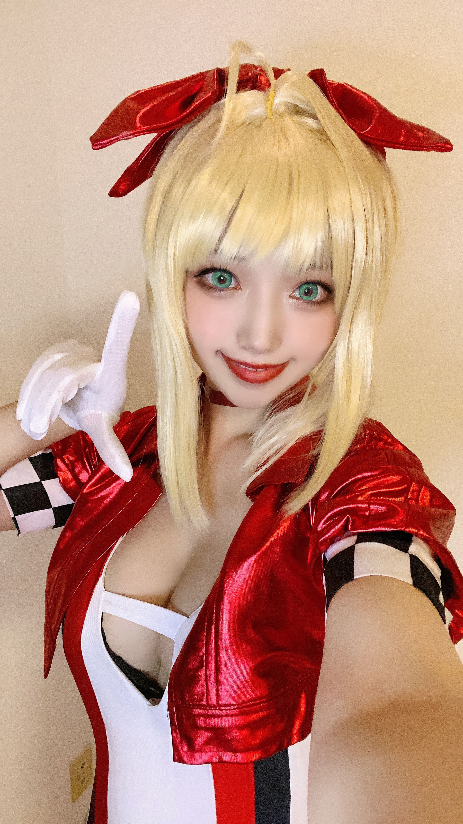 动漫博主切切celia – 尼禄赛车 [14P]