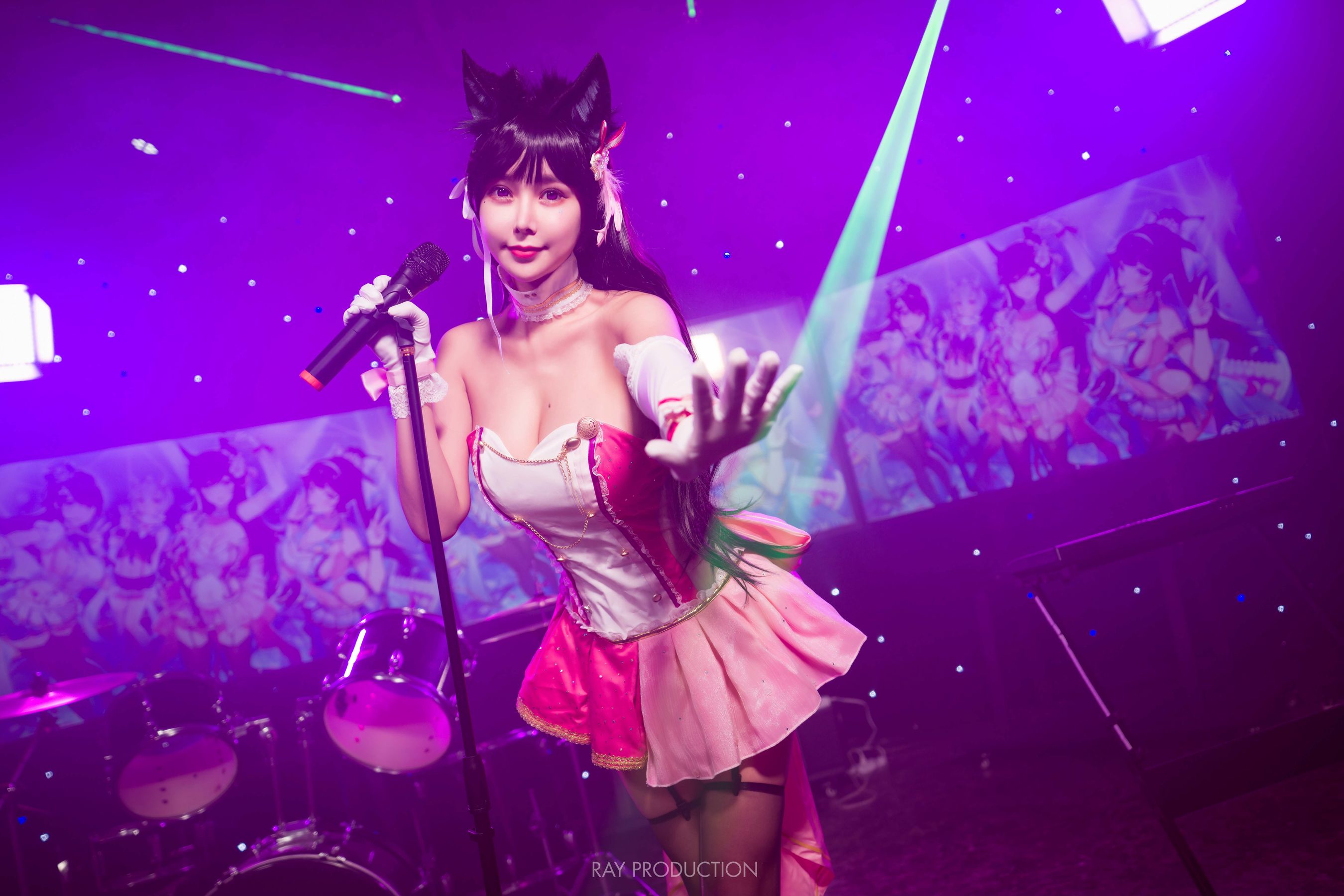 亚马逊鲶鱼 – 爱宕 打歌服 [13P]