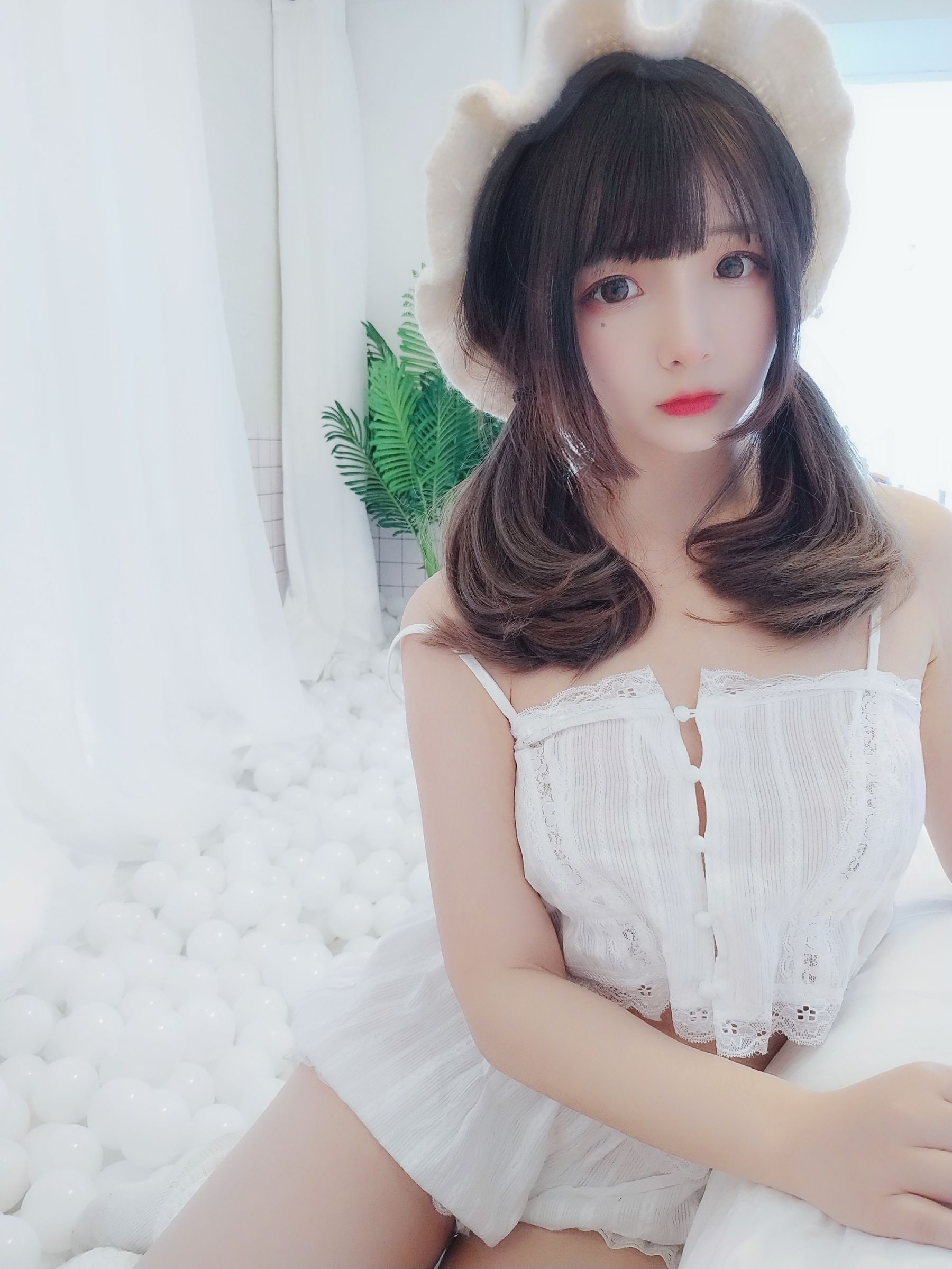 [Cosplay写真] 二次元美女古川kagura – 少女睡衣 [16P]