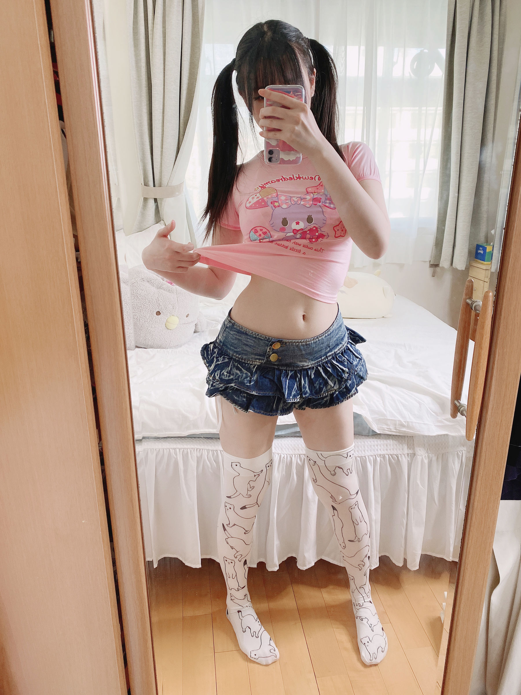 微博妹纸霜月shimo – 女児服着てみた [16P]