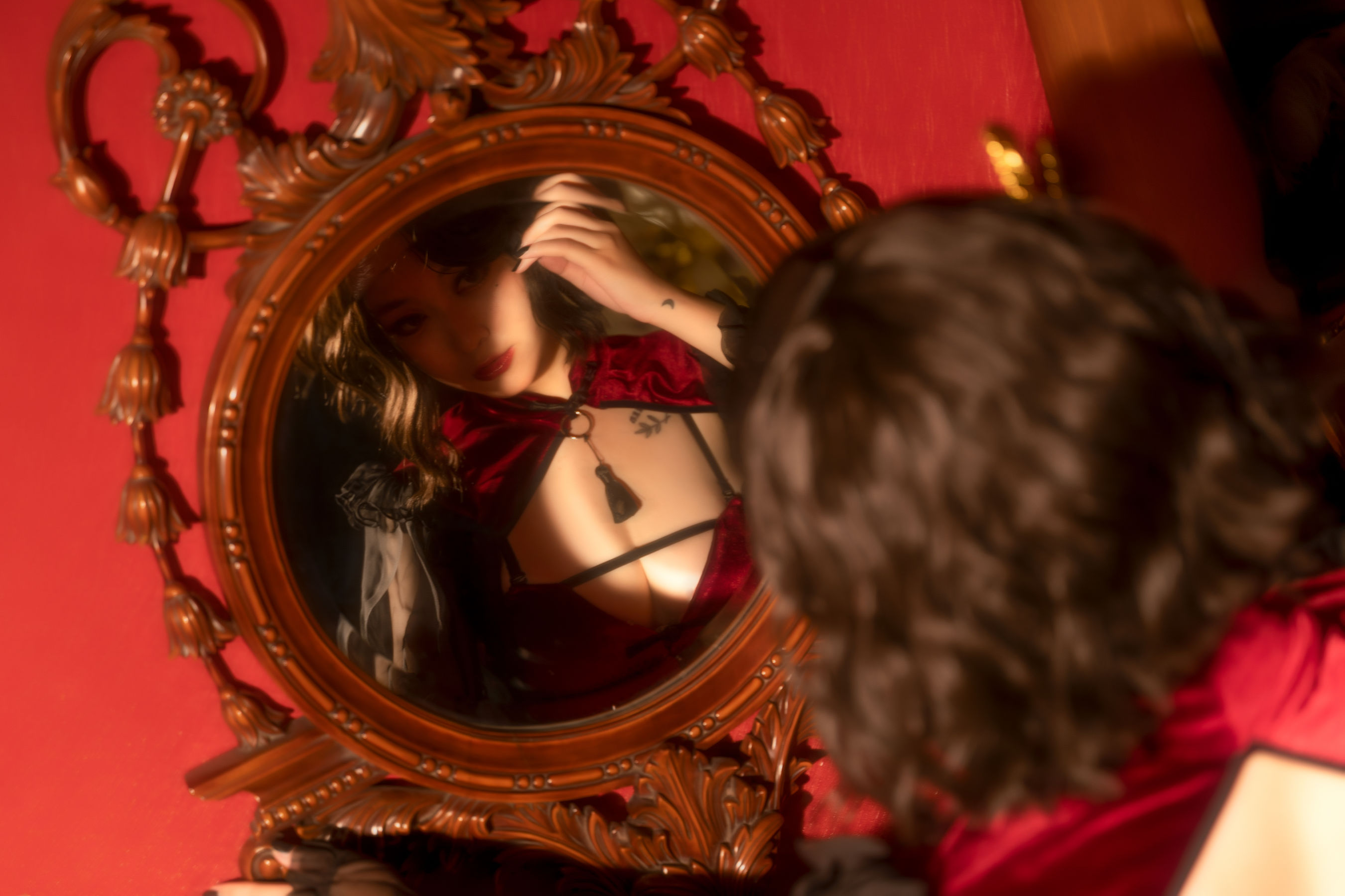 奇行家狗崽(棕桠阿狗崽) – 红丝绒旗袍 [16P]