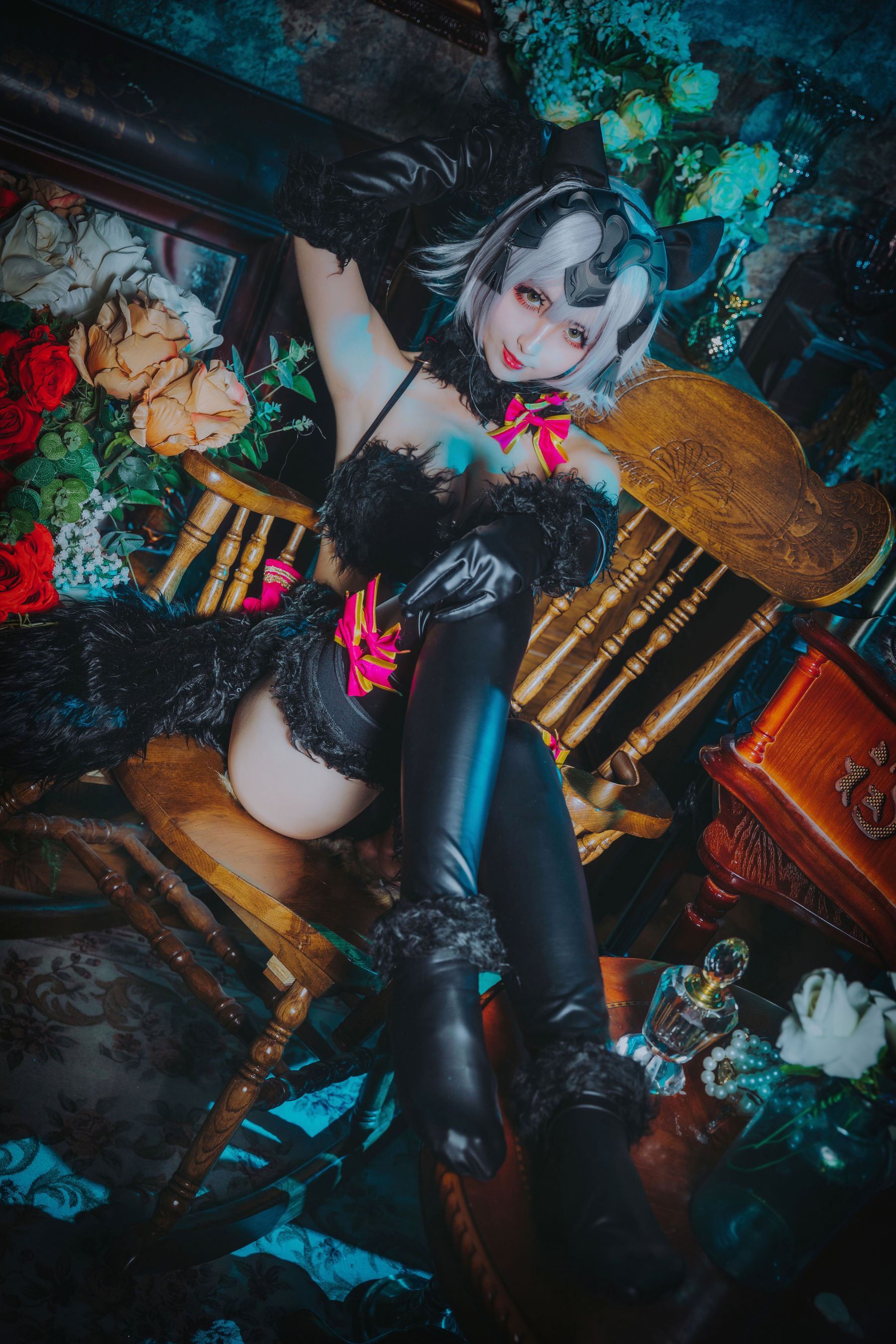 COS福利rioko凉凉子 黑色贞德 [16P]