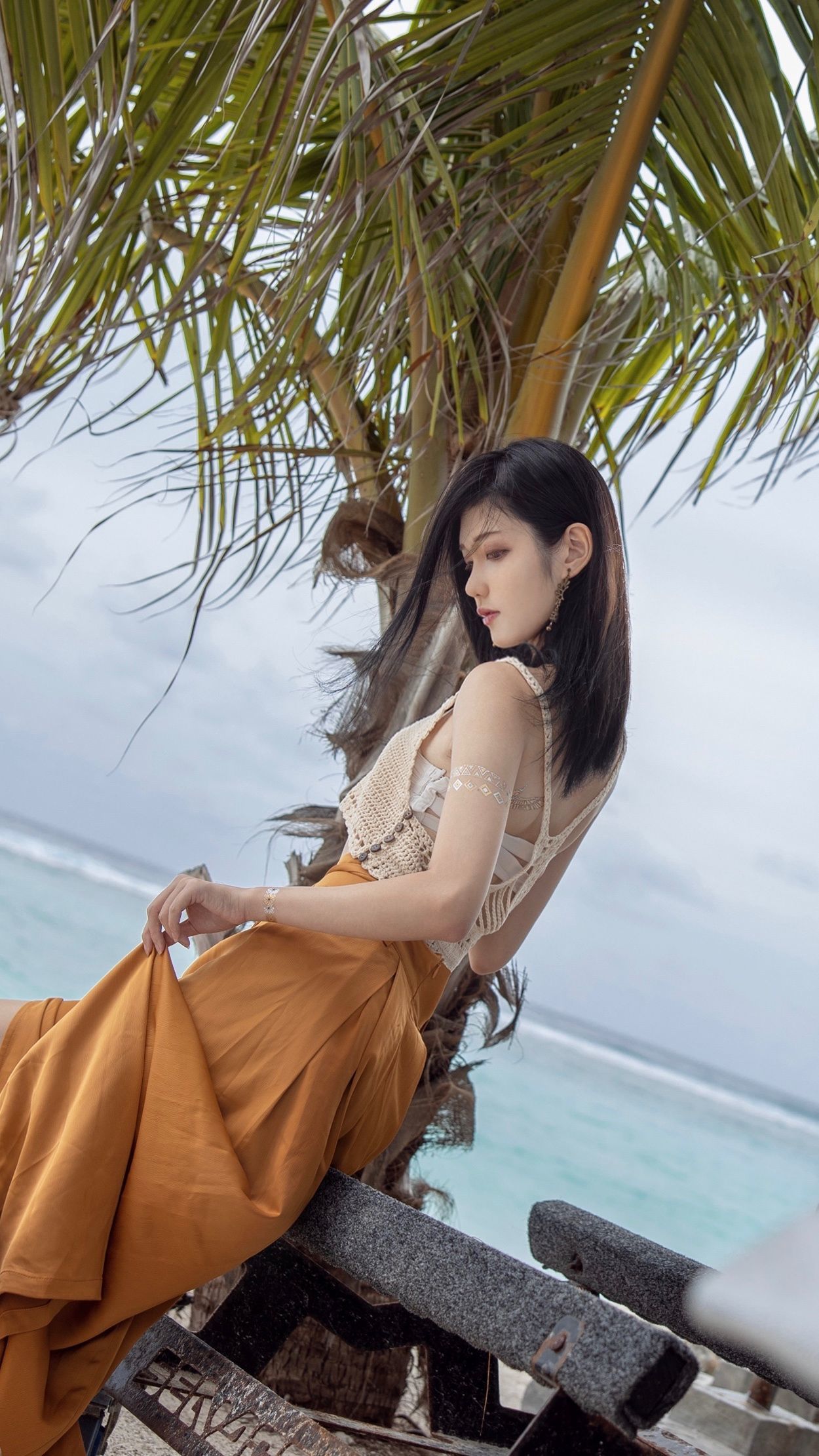 动漫博主南桃Momoko – 黄裤 [10P]