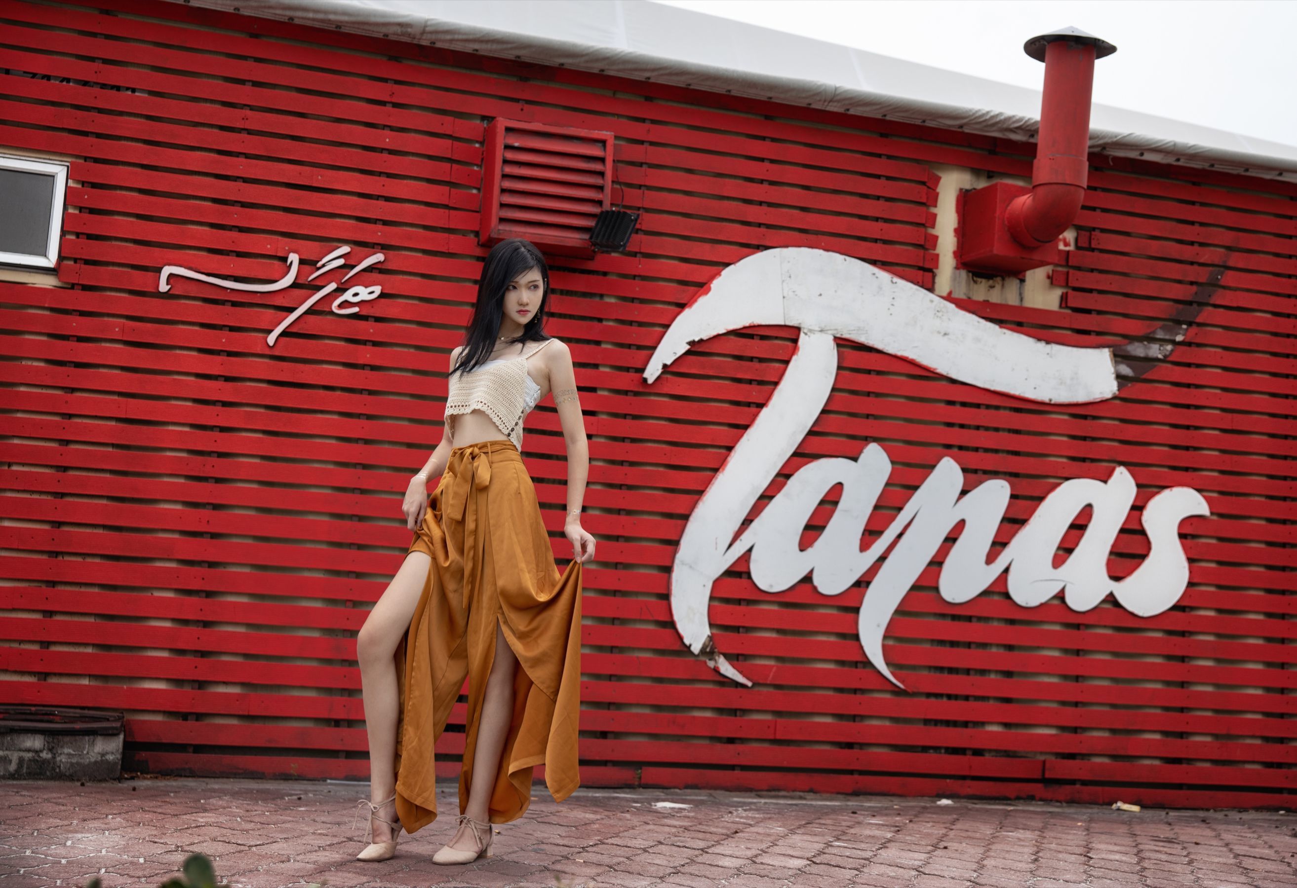 动漫博主南桃Momoko – 黄裤 [10P]