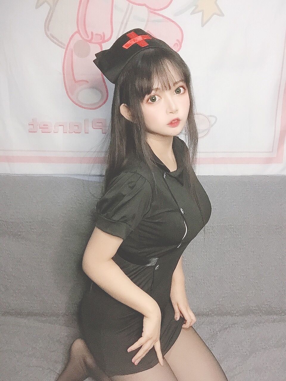 大眼萌妹黑猫猫OvO – 护士喵 [19P]