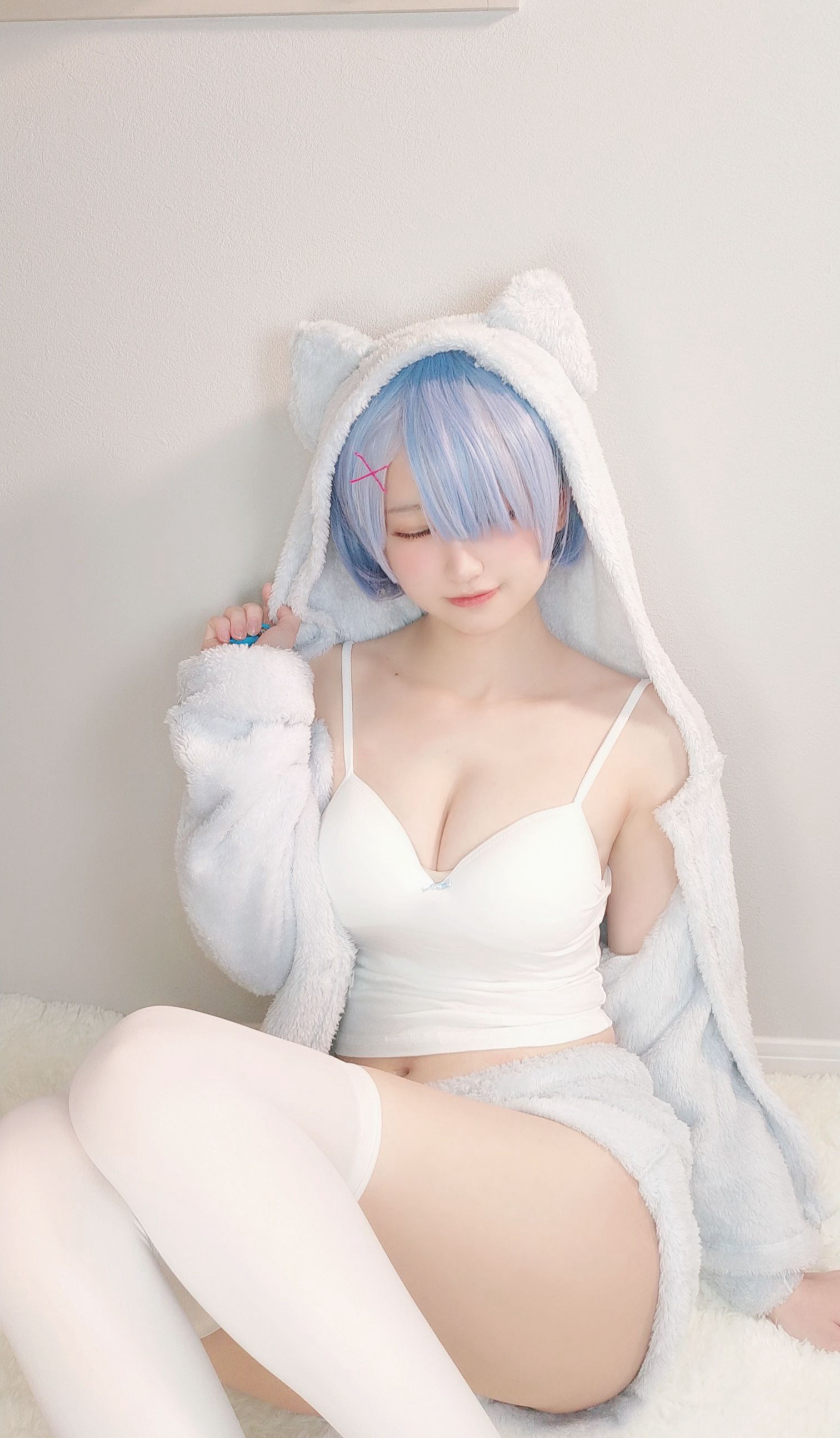 千阳(ちよ) – 雷姆睡衣 [13P]