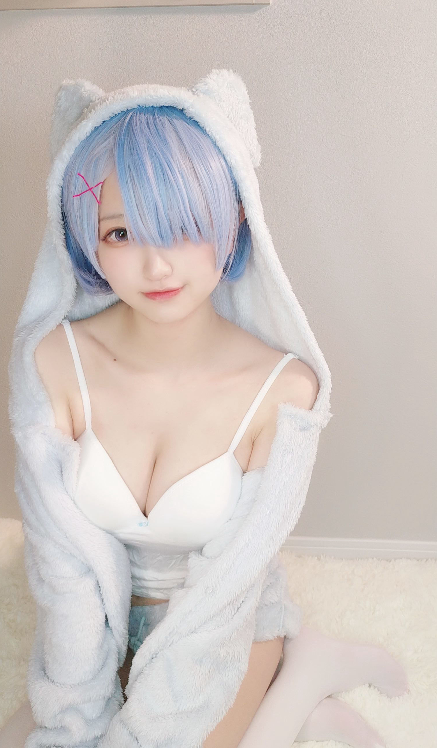 千阳(ちよ) – 雷姆睡衣 [13P]