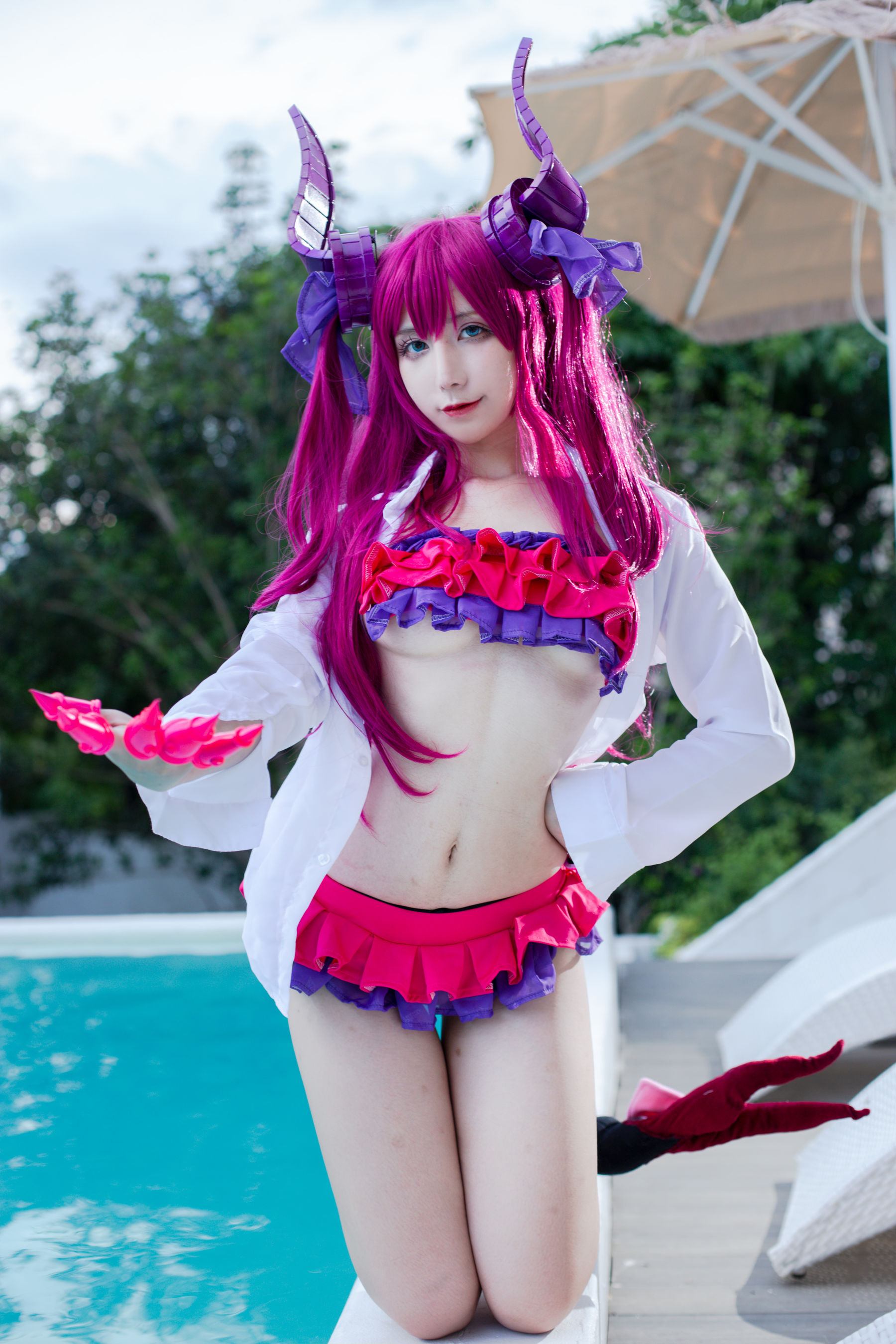 动漫博主九曲Jean – 龙娘泳装 [14P]