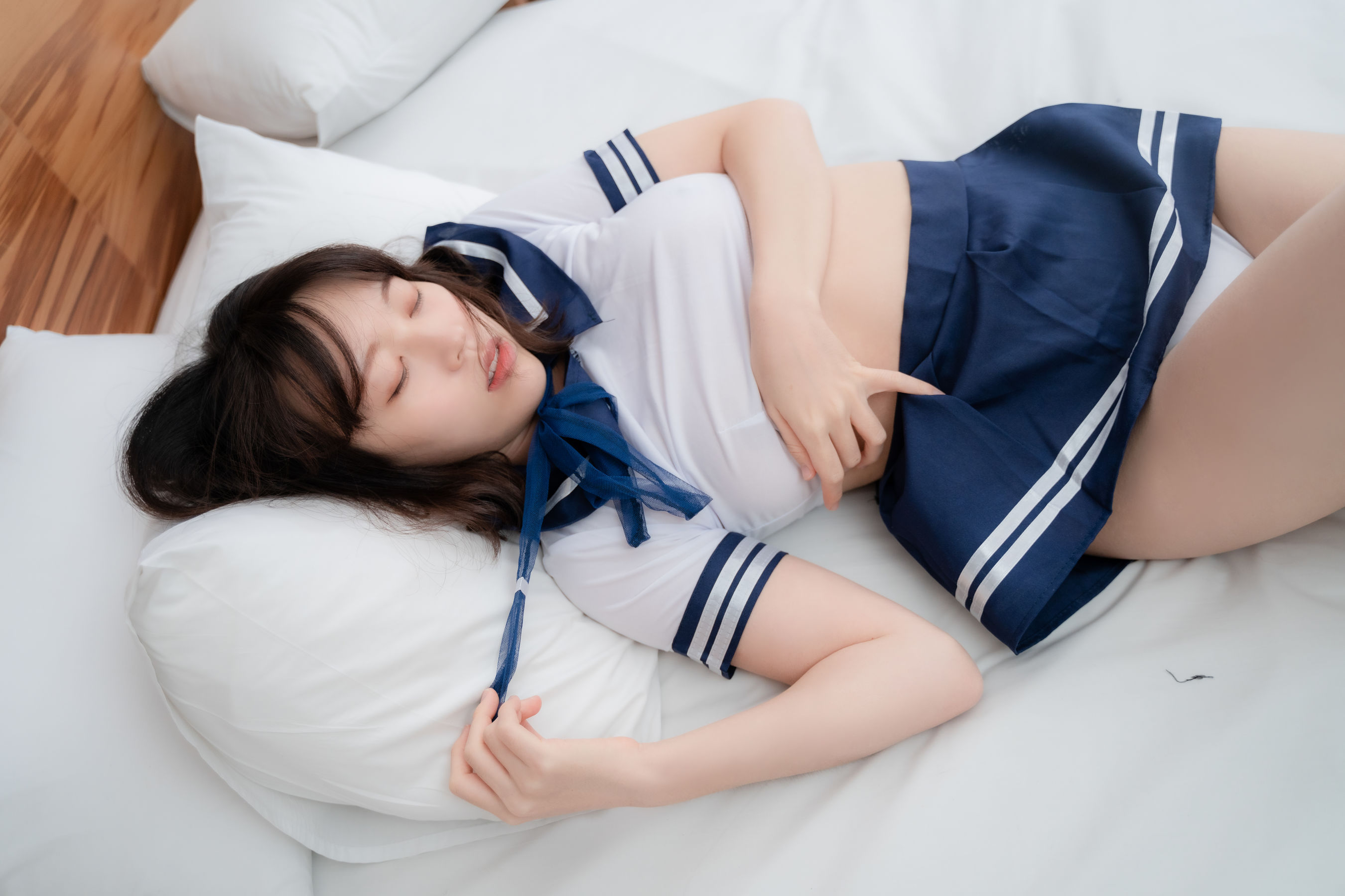 Mozzi – Vol.02 Sailorsuit [63P]