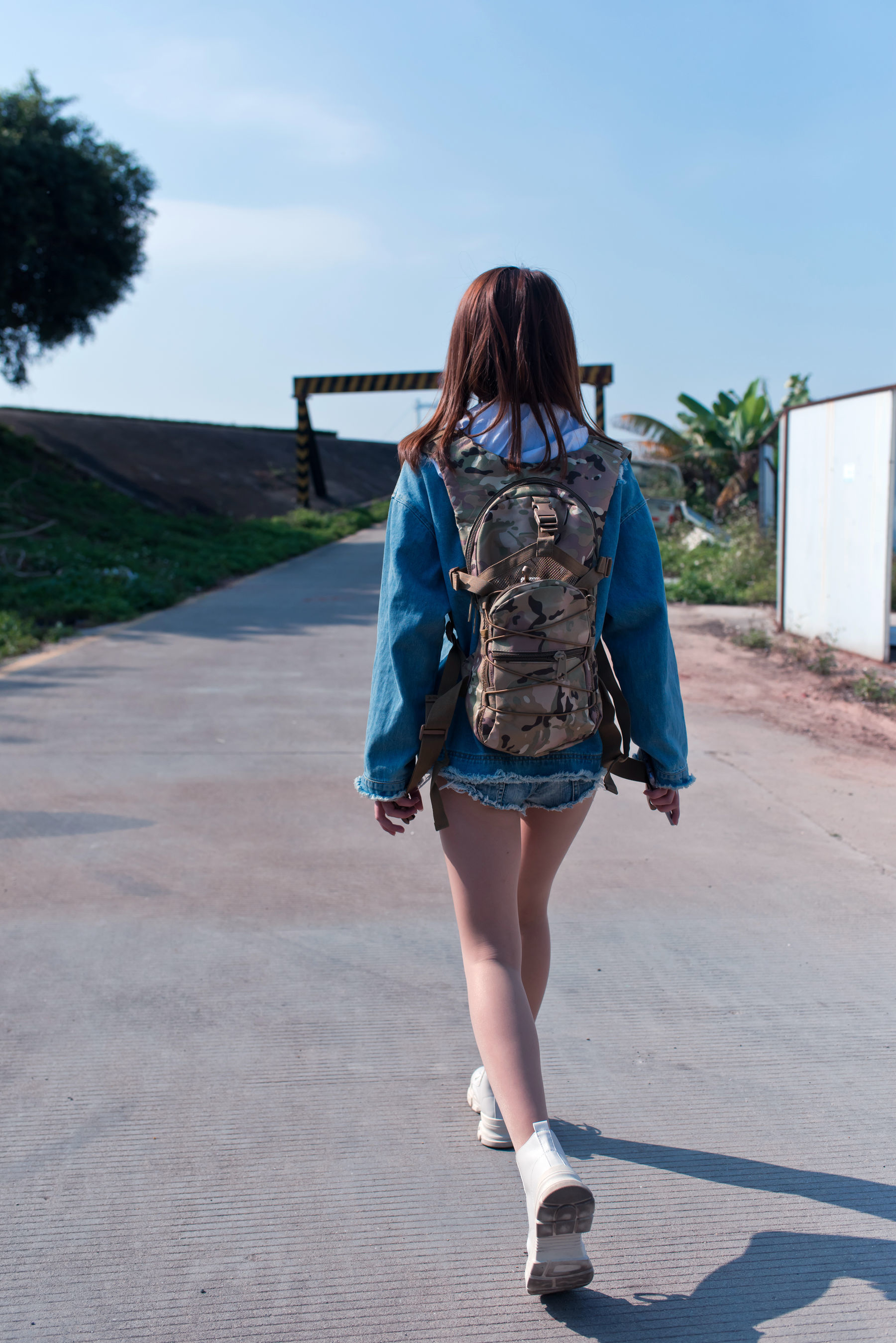 尤物清水由乃 御风街拍 轻水海鸥岛RS牛仔街拍 [100P]