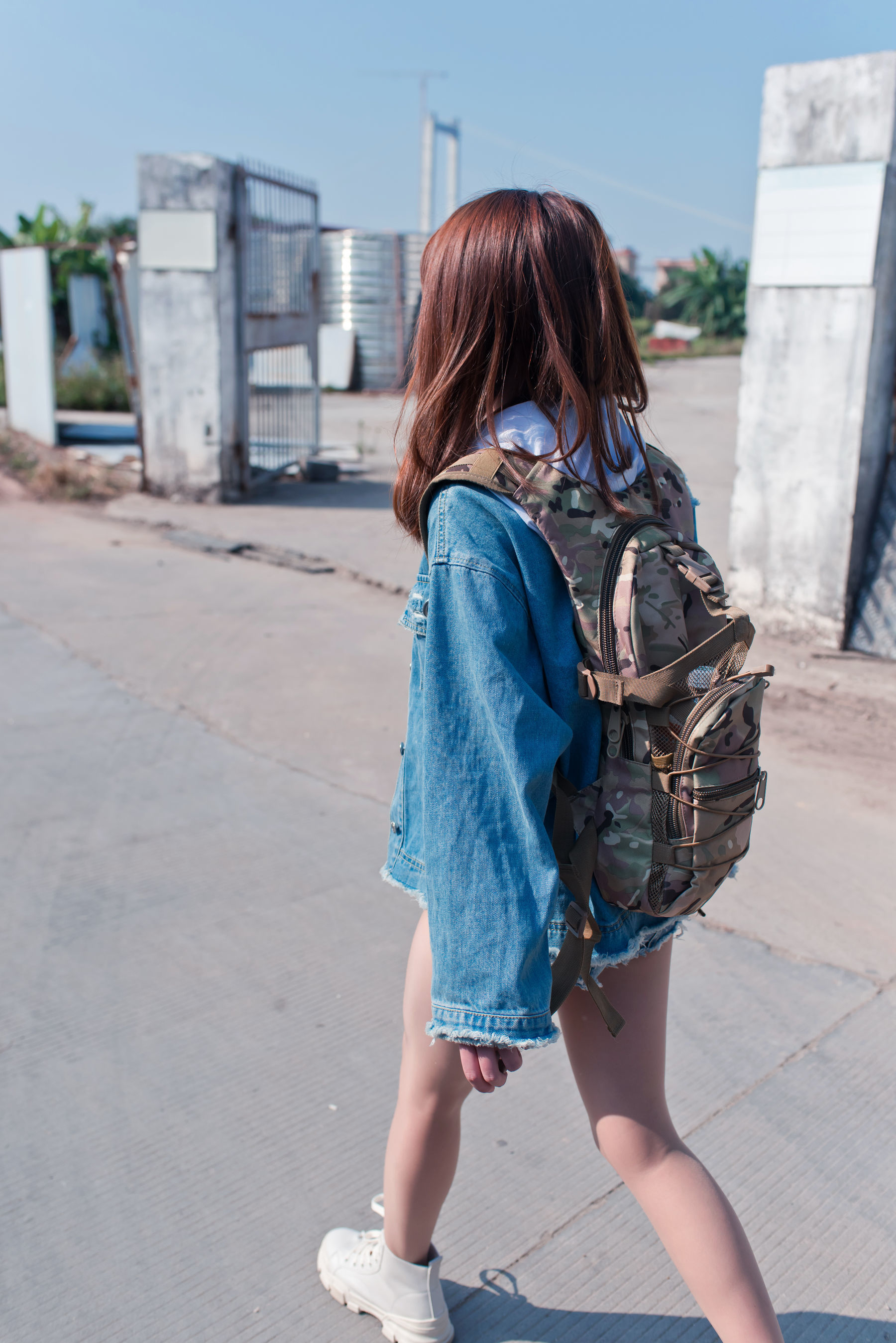 尤物清水由乃 御风街拍 轻水海鸥岛RS牛仔街拍 [100P]