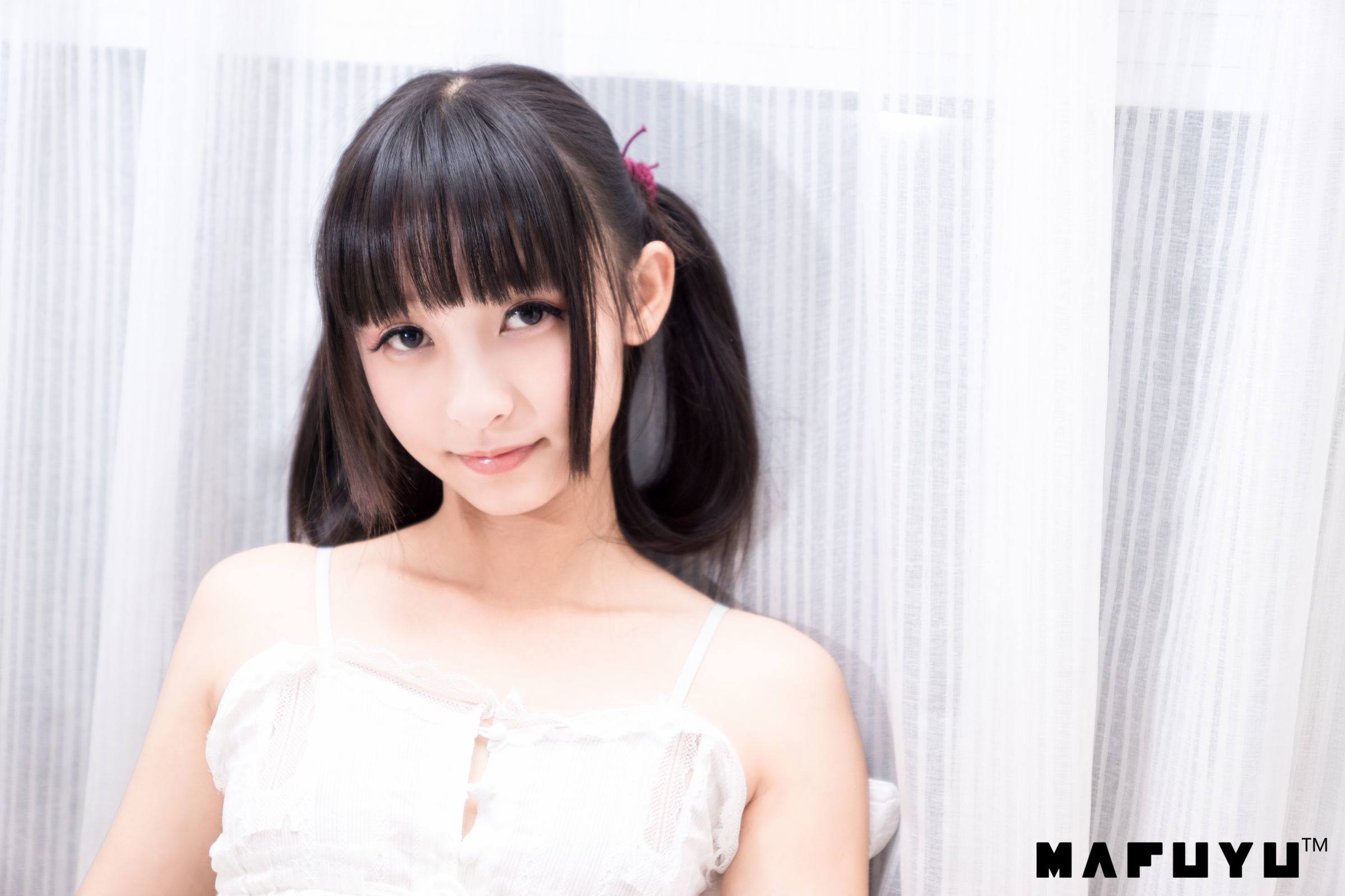 [萝莉COS] 神楽板真冬 猫爪白丝系列套图 [100P]