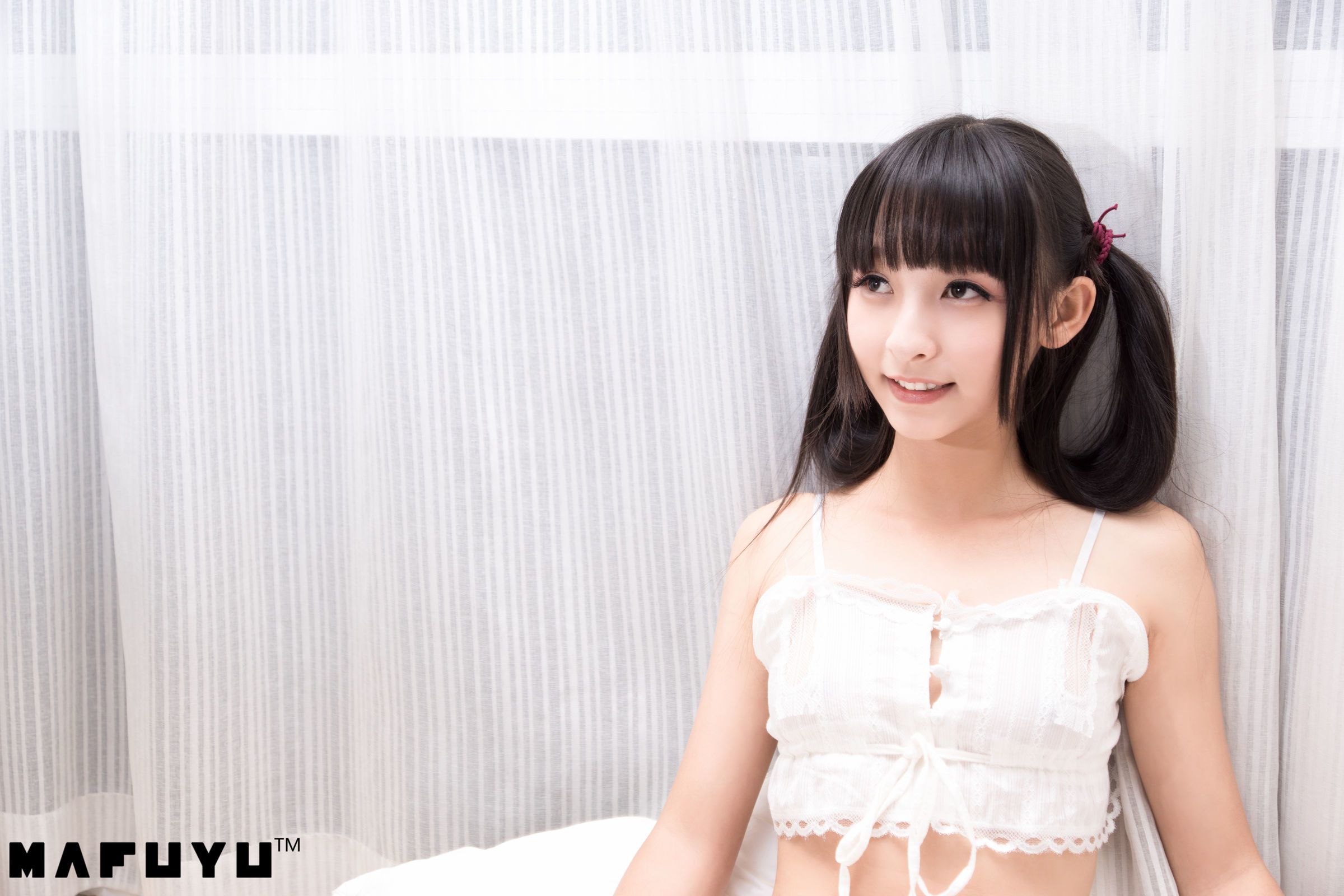 [萝莉COS] 神楽板真冬 猫爪白丝系列套图 [100P]