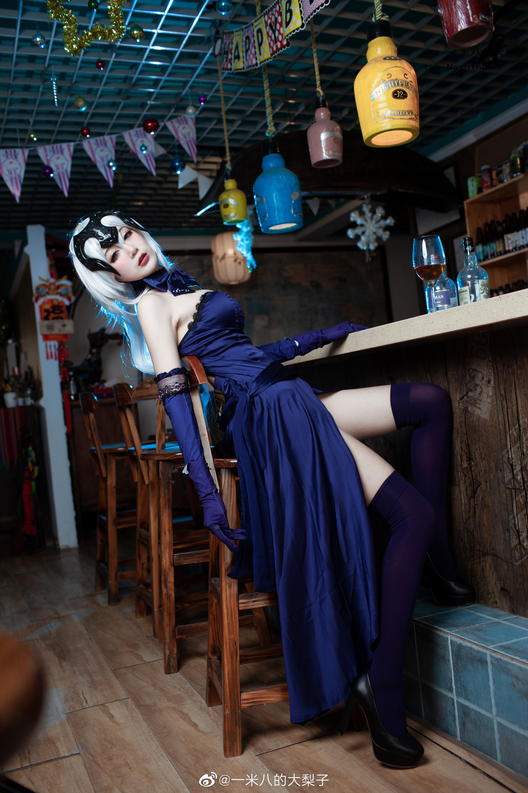 一米八的大梨子 – 黑贞晚餐 [9P]