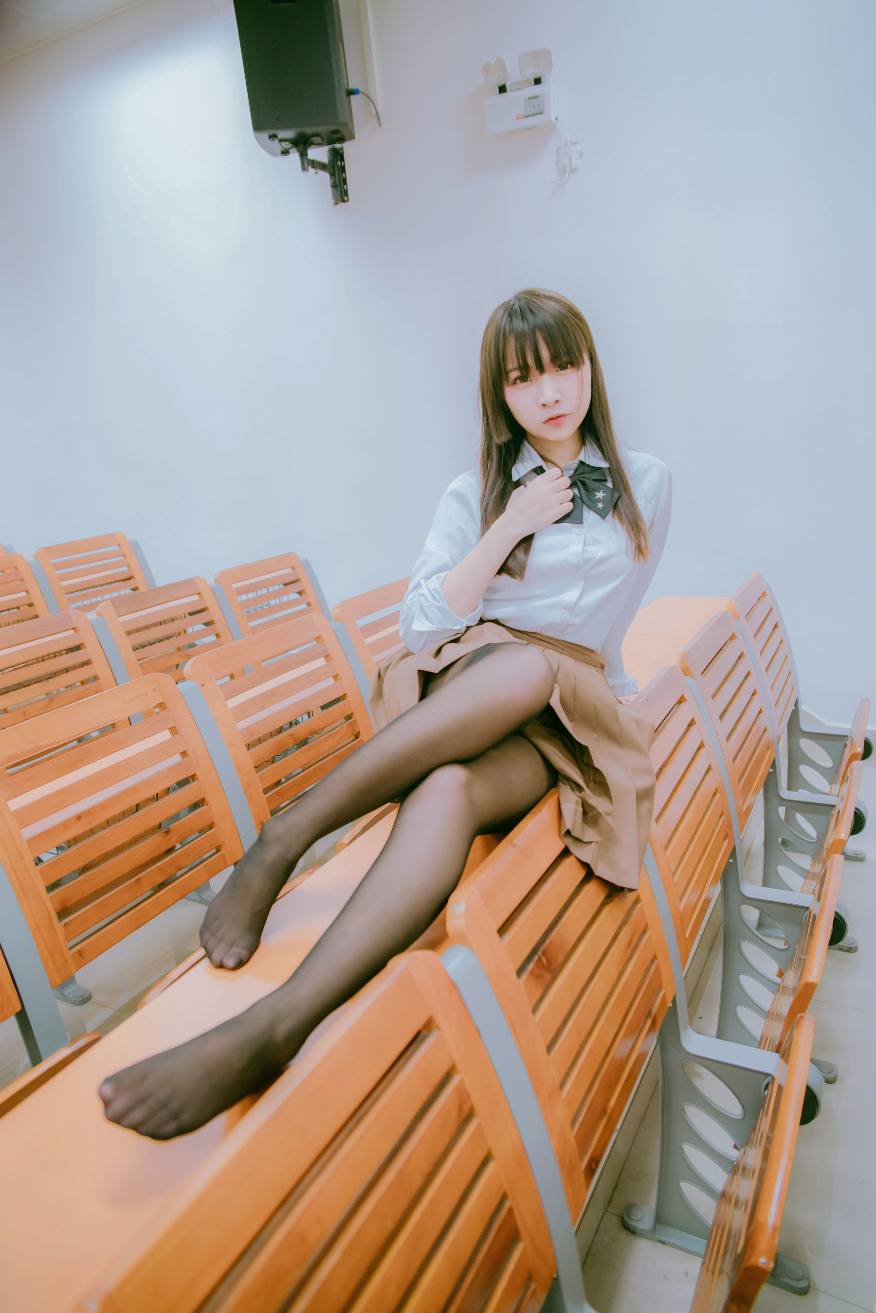 人气Coser二佐Nisa – JK学院风 [9P]