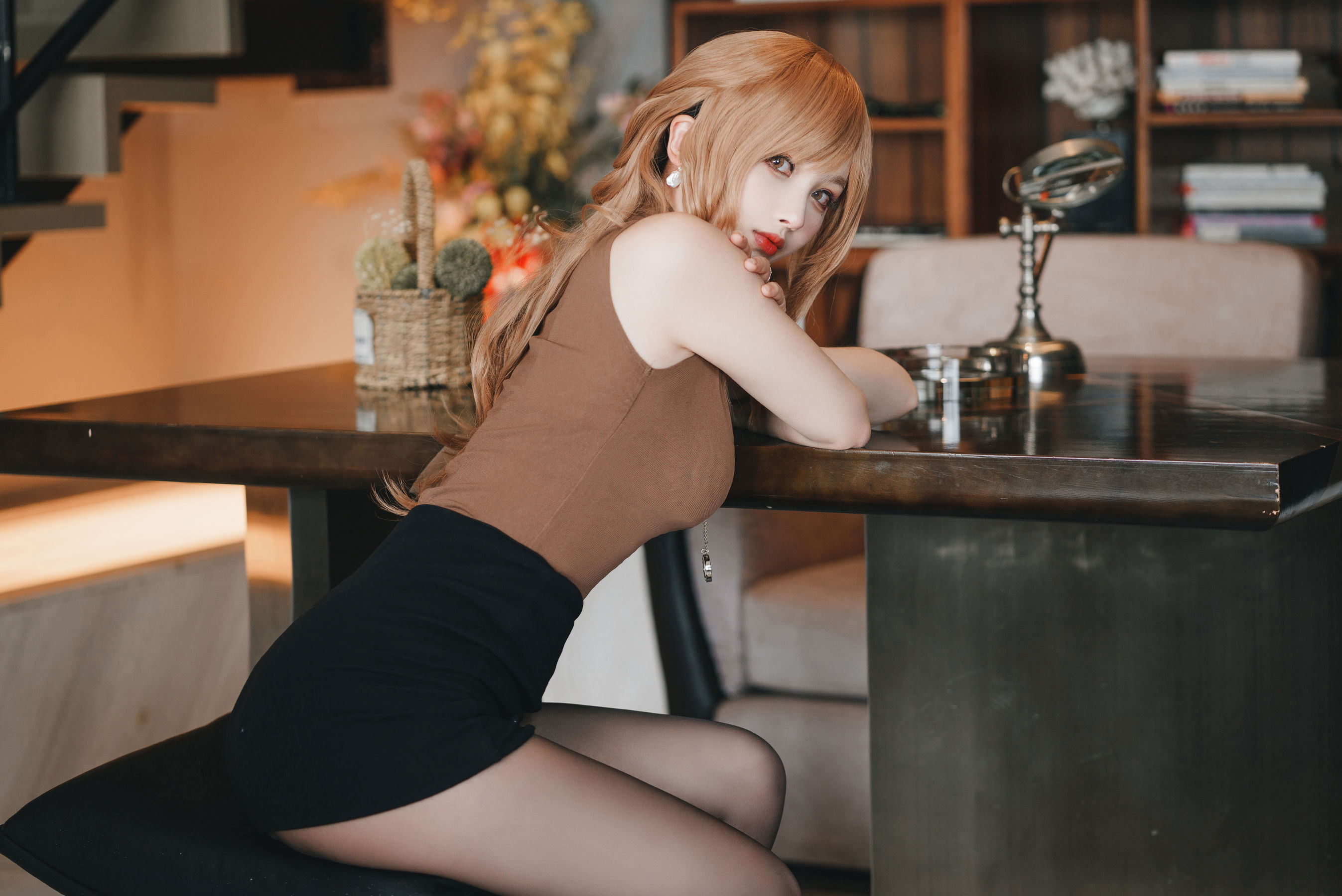 COS福利rioko凉凉子(肉扣热热子) – 人妻的一天-公司篇 [30P]