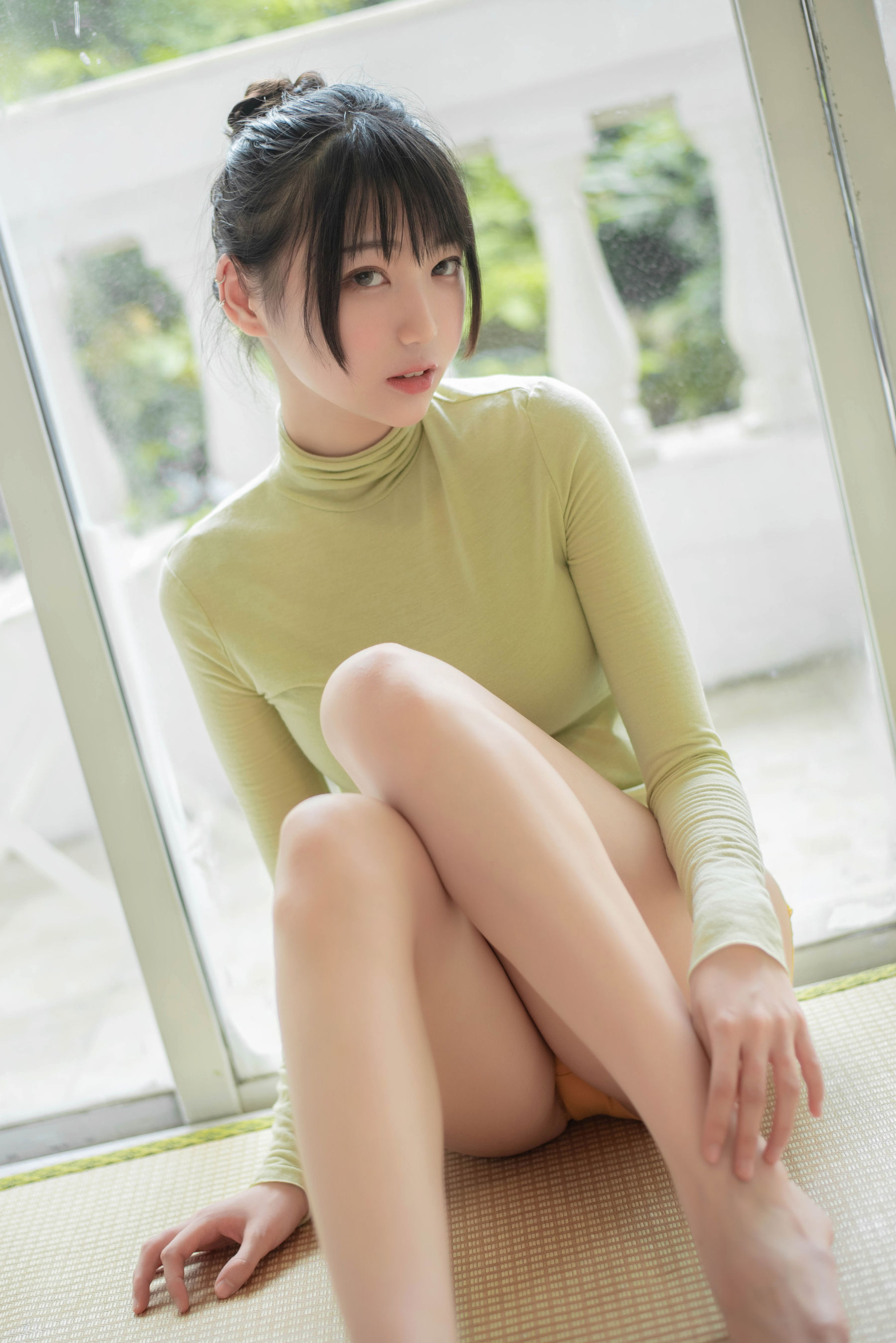 周叽是可爱兔兔 – 小清新居家服 [16P]