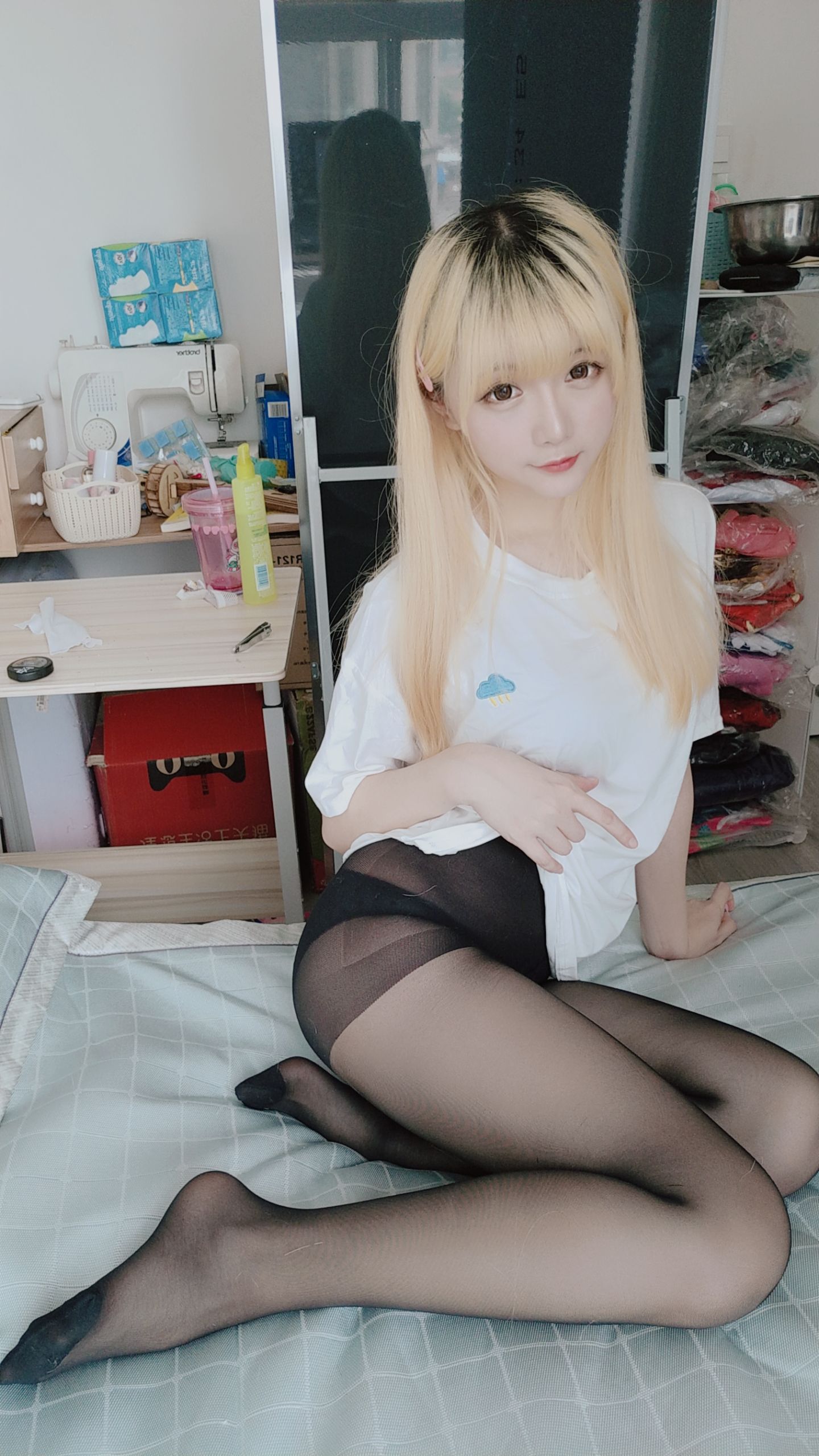 Coser小姐姐星之迟迟 白T恤 [62P]