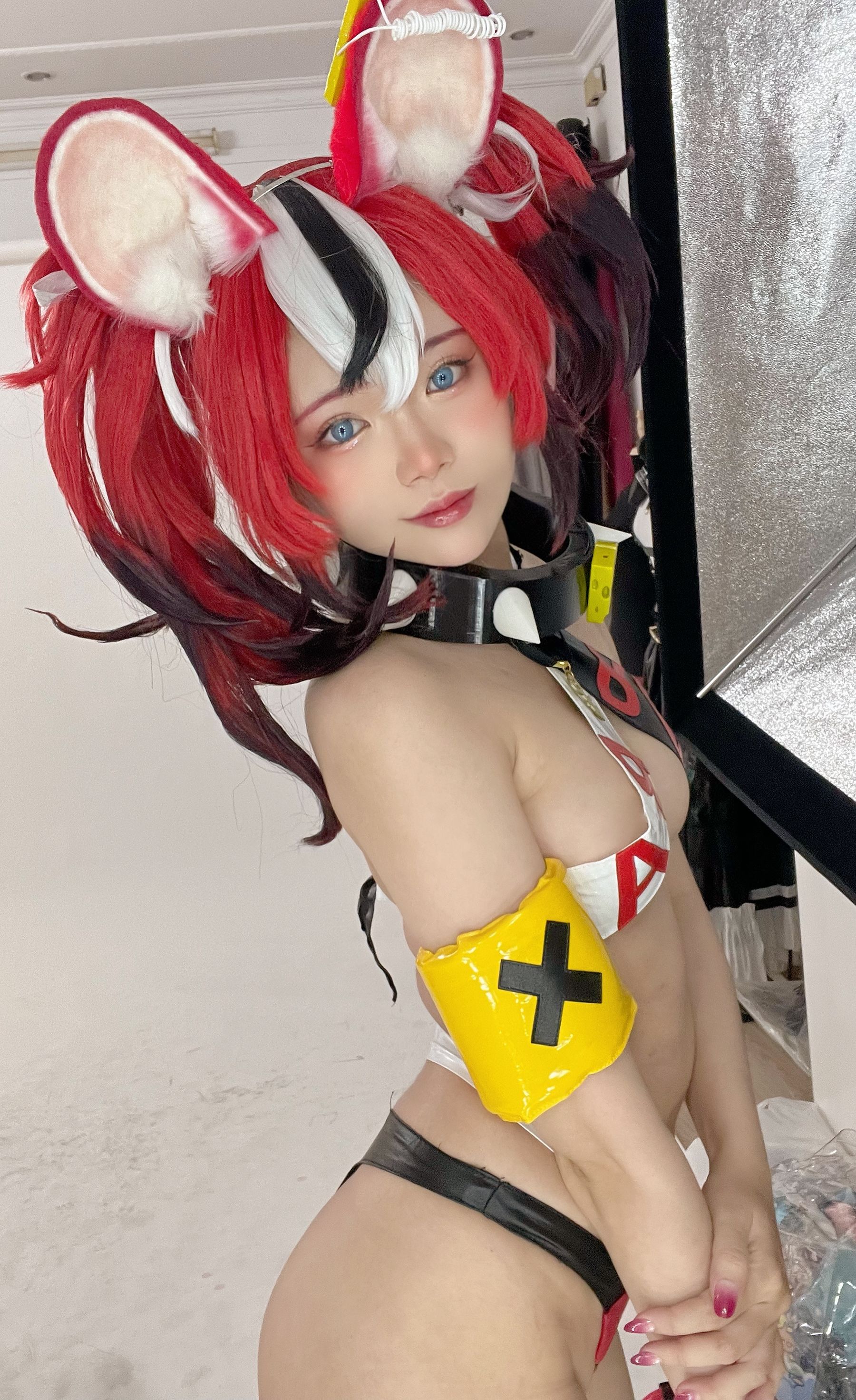 ZinieQ – Hakos Baelz Pole Dancing [38P]