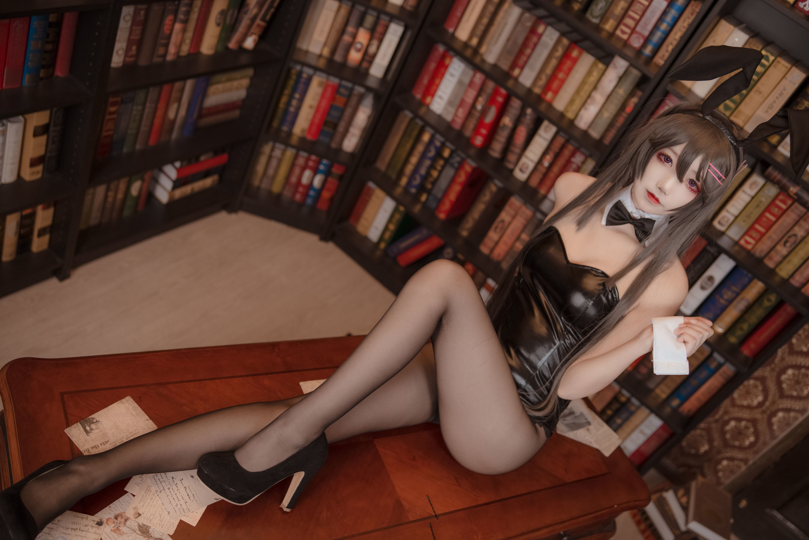 [萝莉COS] 清纯少女五更百鬼 – 樱岛麻衣兔女郎 [38P]