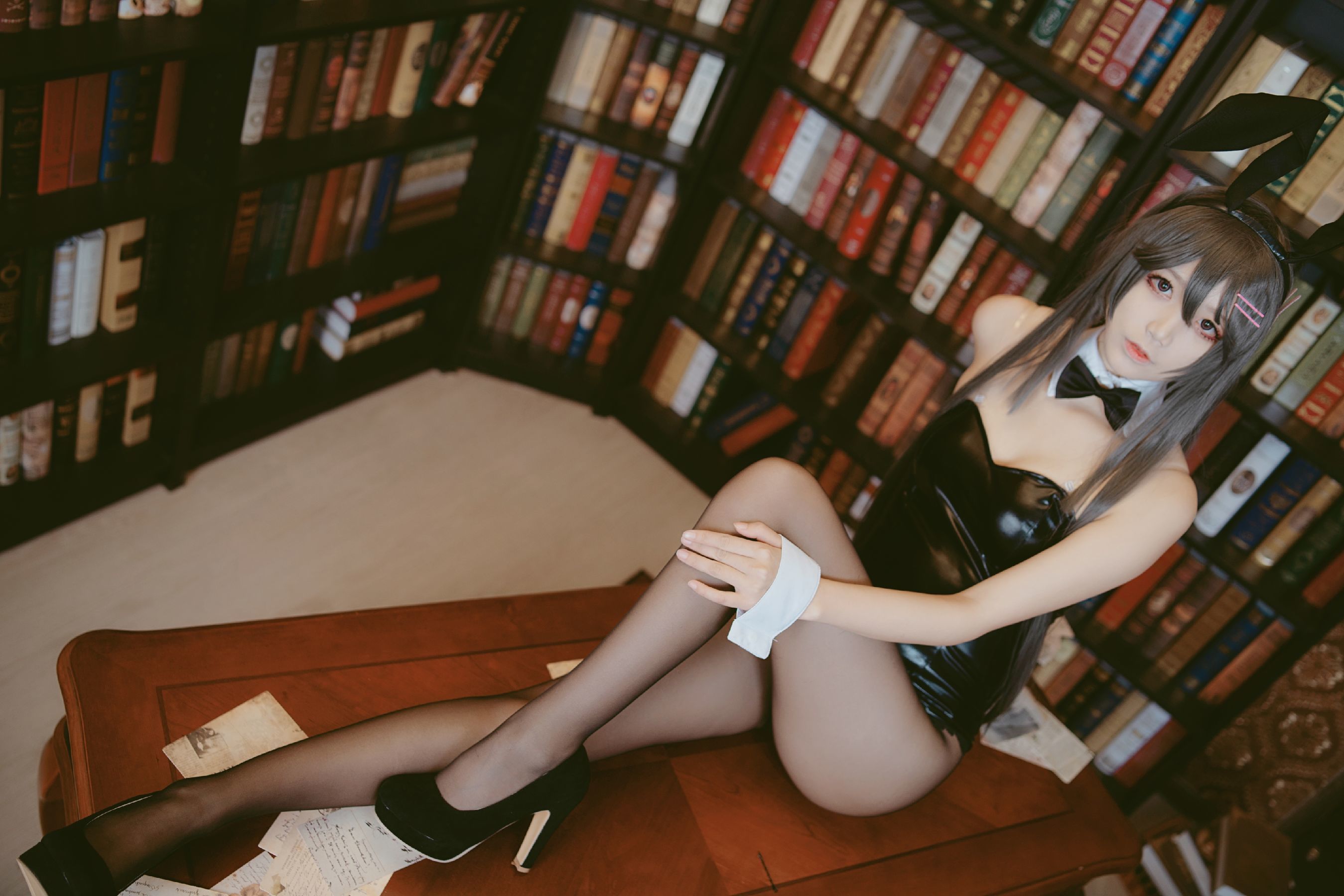 [萝莉COS] 清纯少女五更百鬼 – 樱岛麻衣兔女郎 [38P]