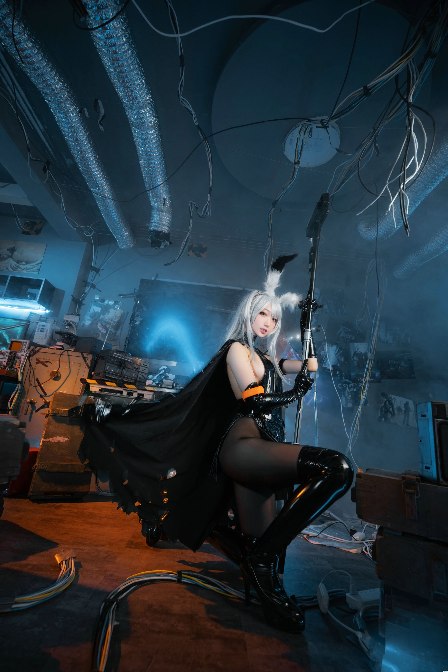 周叽是可爱兔兔 – 精二暴行 [22P]