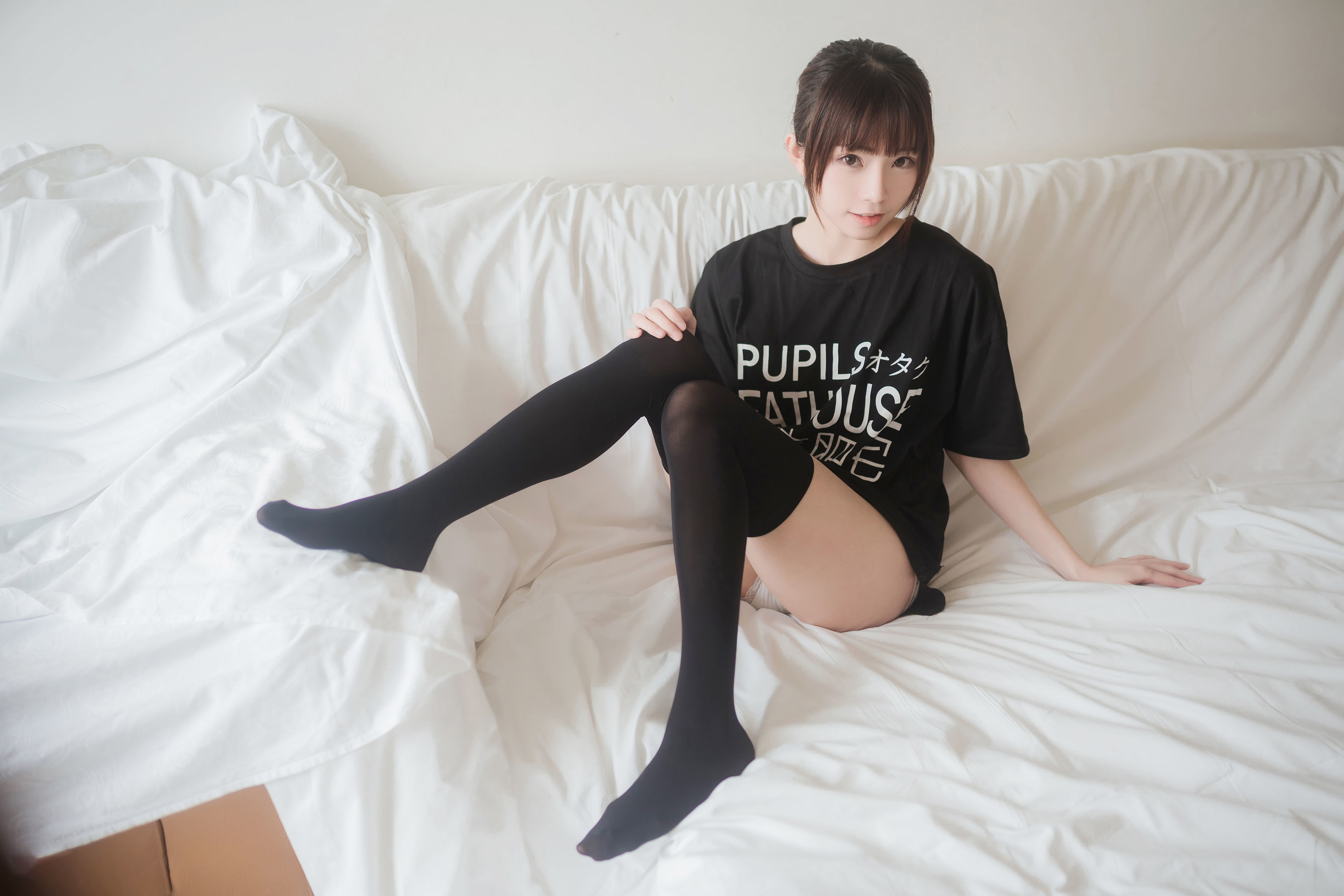 动漫博主Kitaro_绮太郎 – 半袖双马尾 [42P]