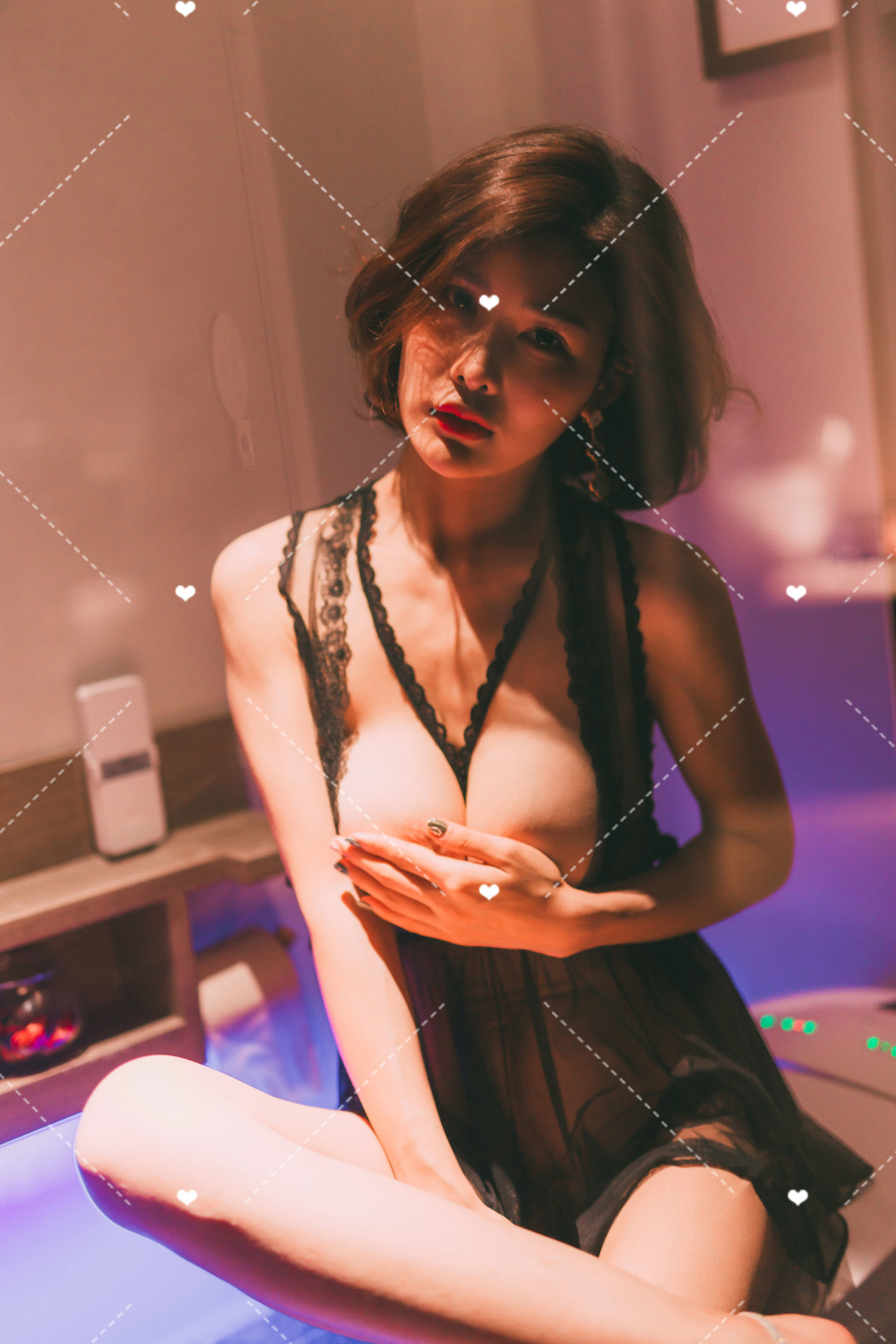 闫盼盼 2018年7月写真《透视》 [33P]