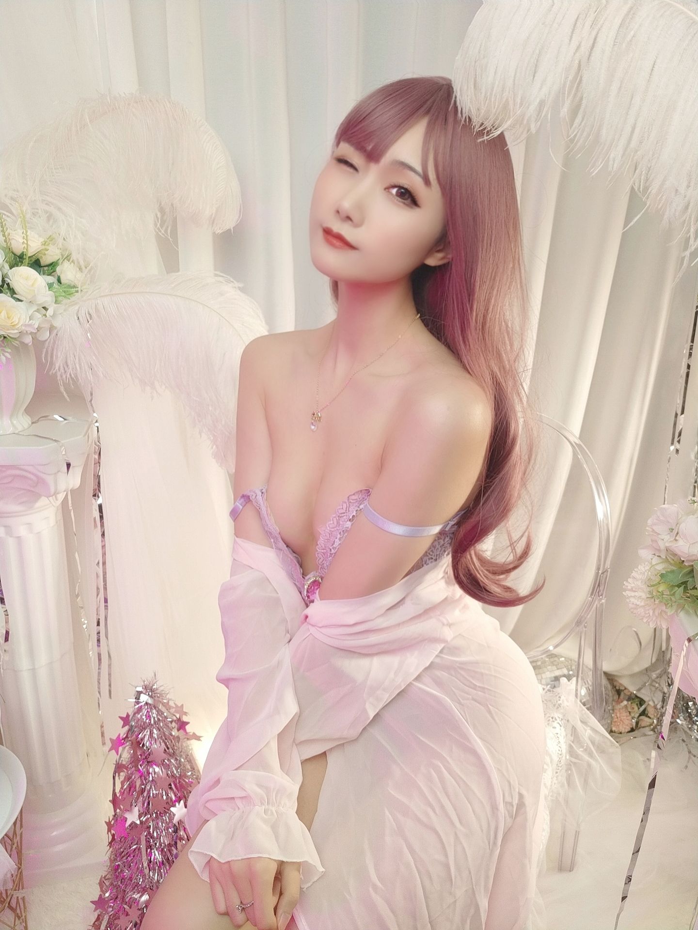 动漫博主曉美媽 – (圣诞自拍)紫色迷情 [10P]