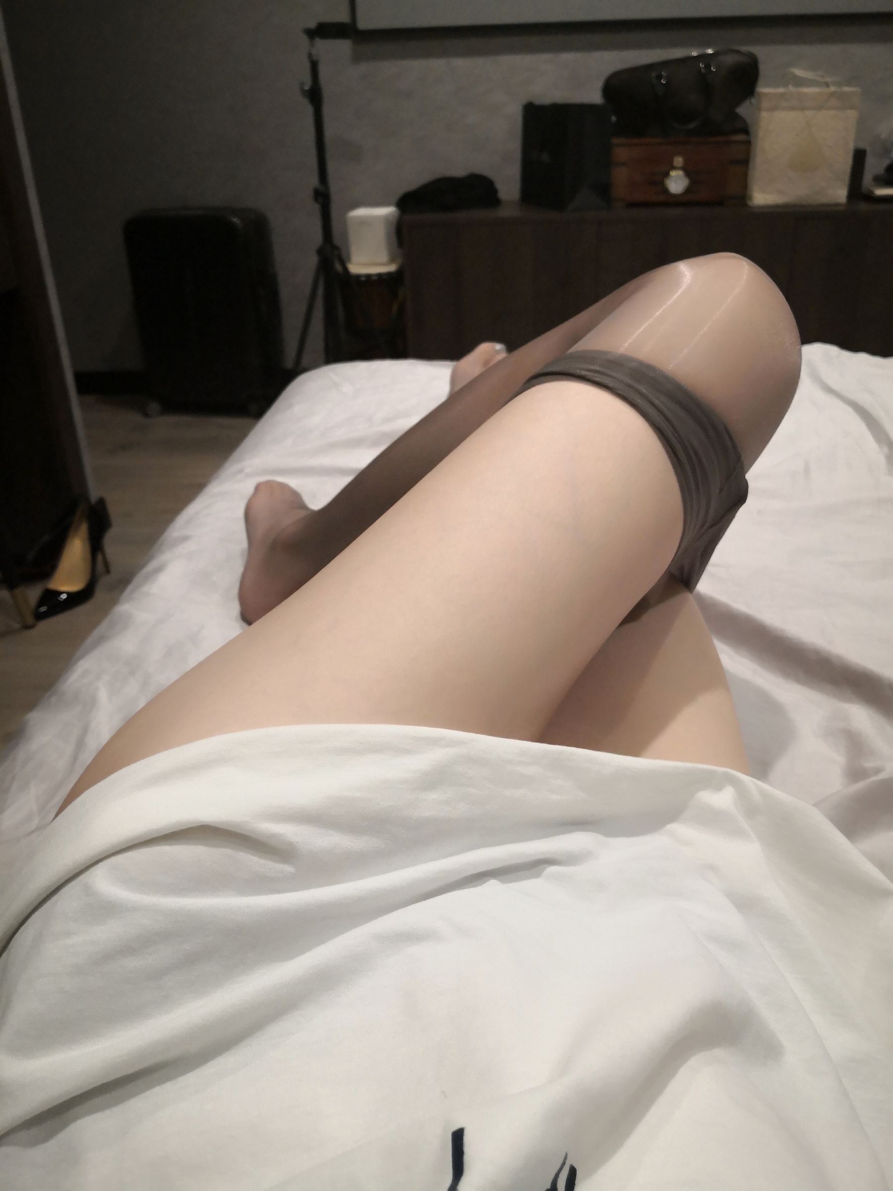 丝足博主麋鹿_Monroe 2020.07.20 慵懒的性感 [52P]