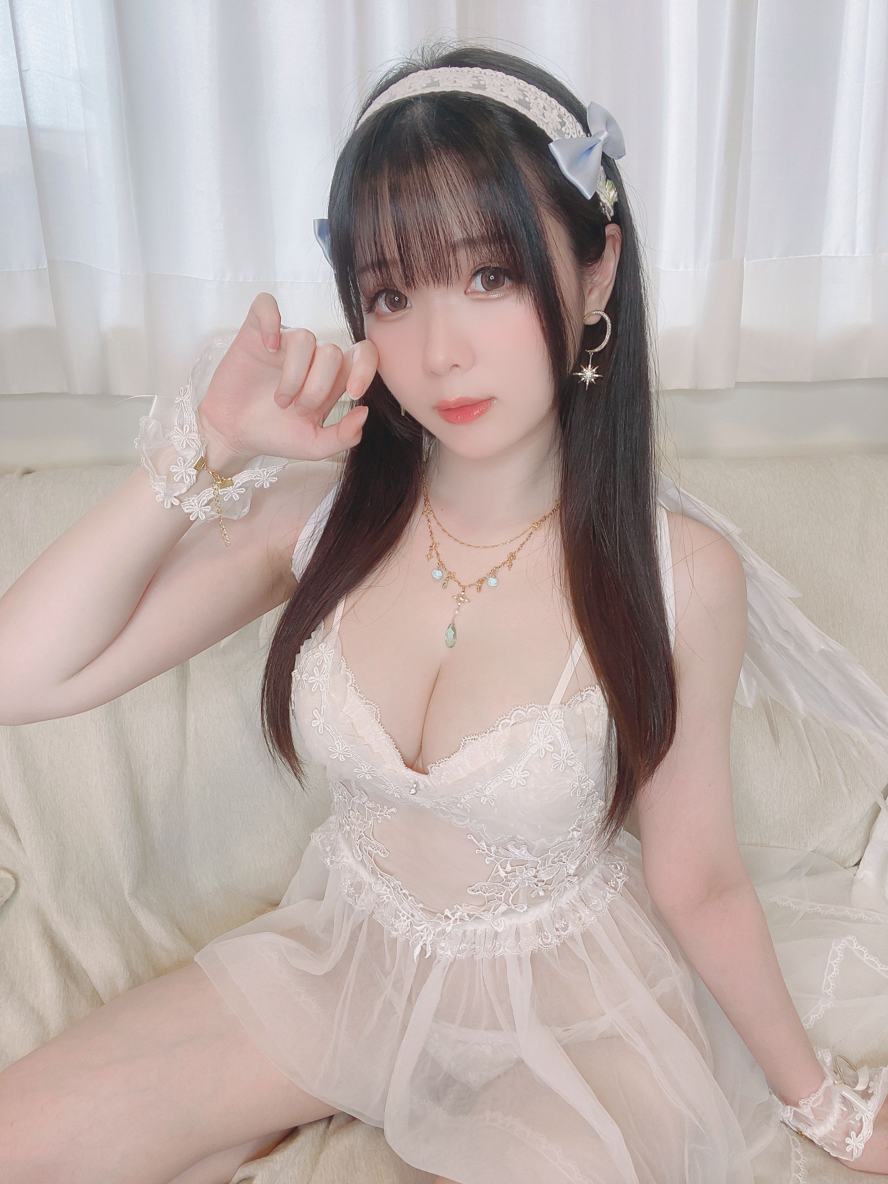 微博妹纸霜月shimo – 天使 [22P]