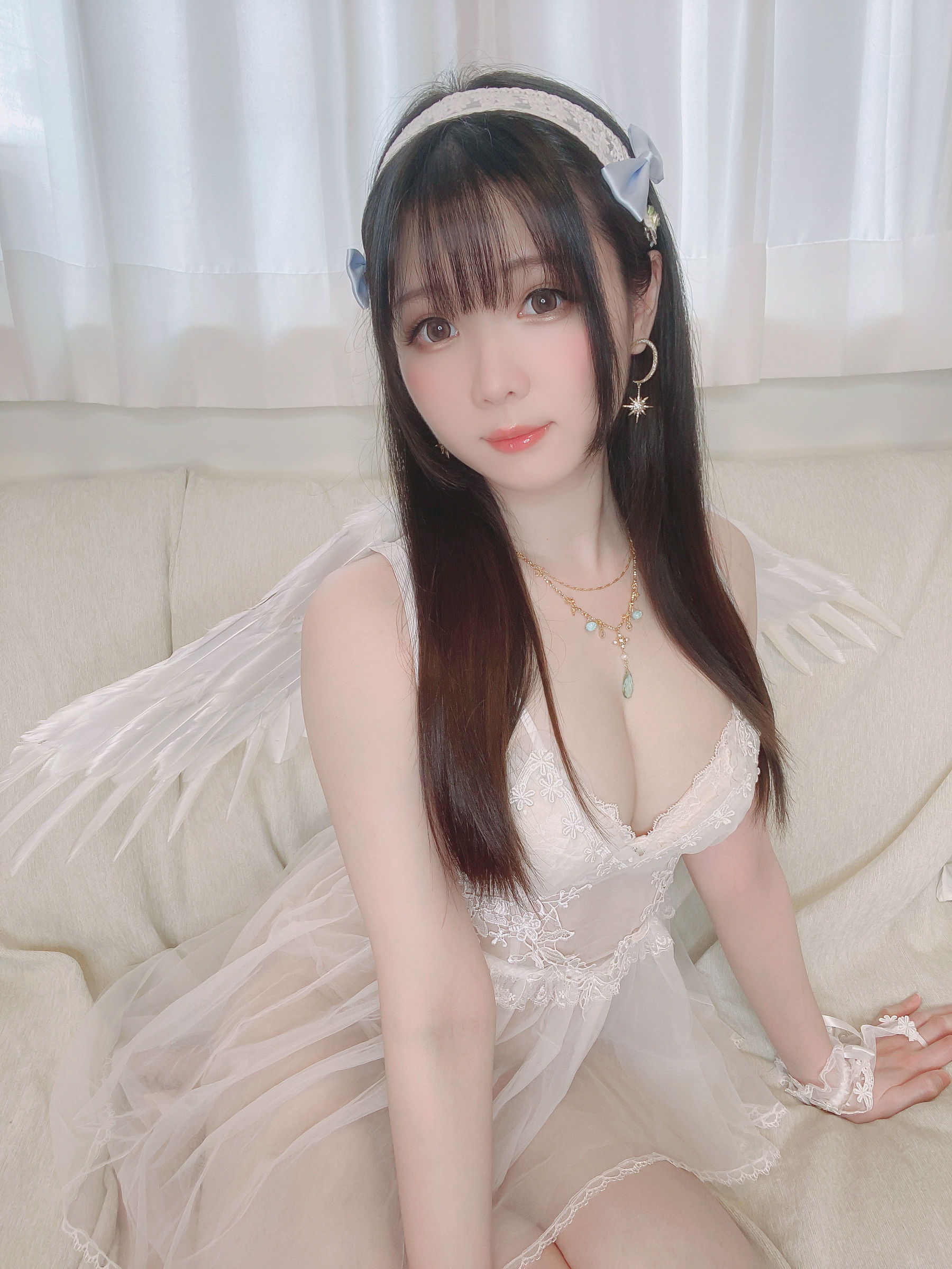 微博妹纸霜月shimo – 天使 [22P]