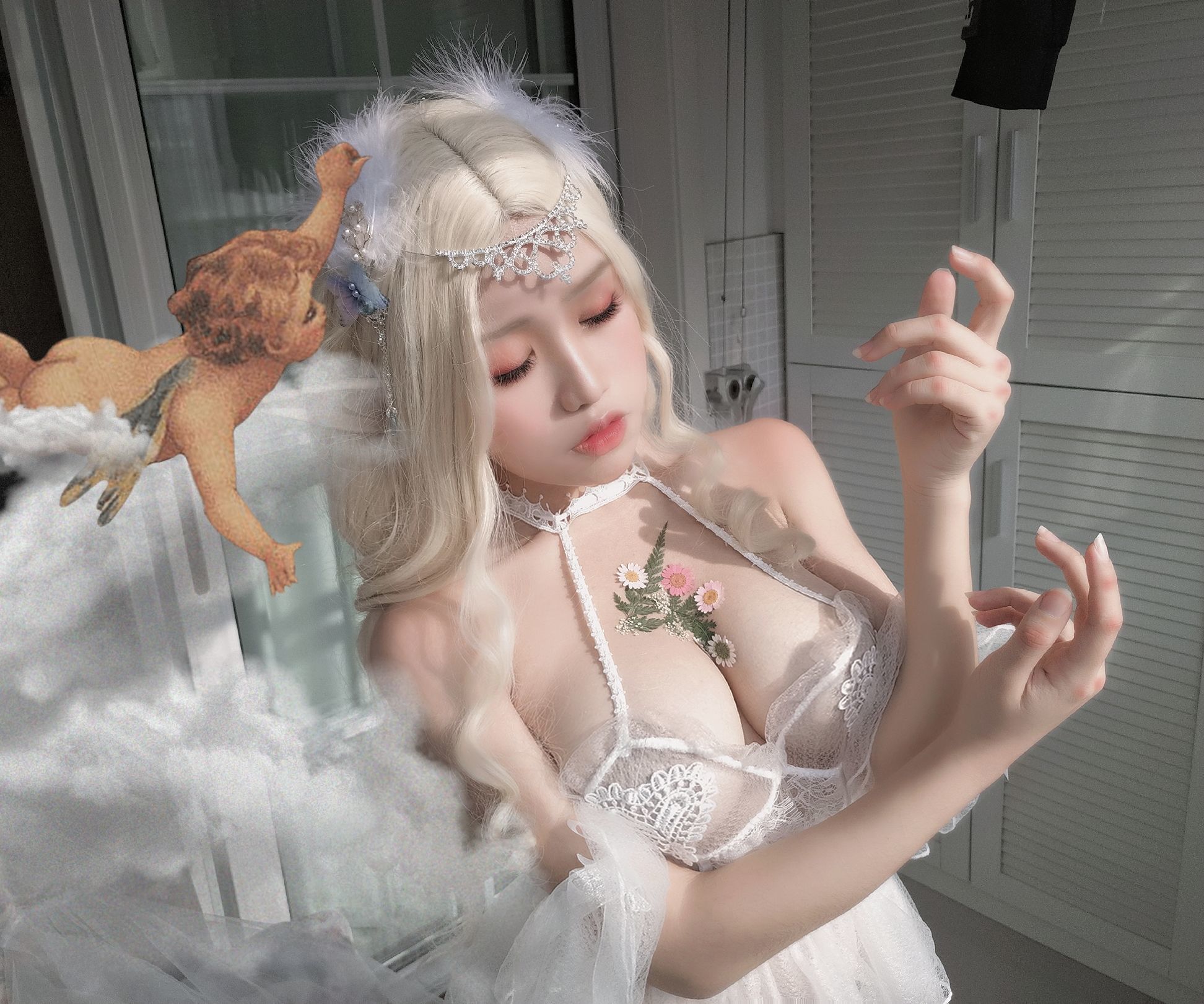 一笑芳香沁写真 少女与花 [25P]