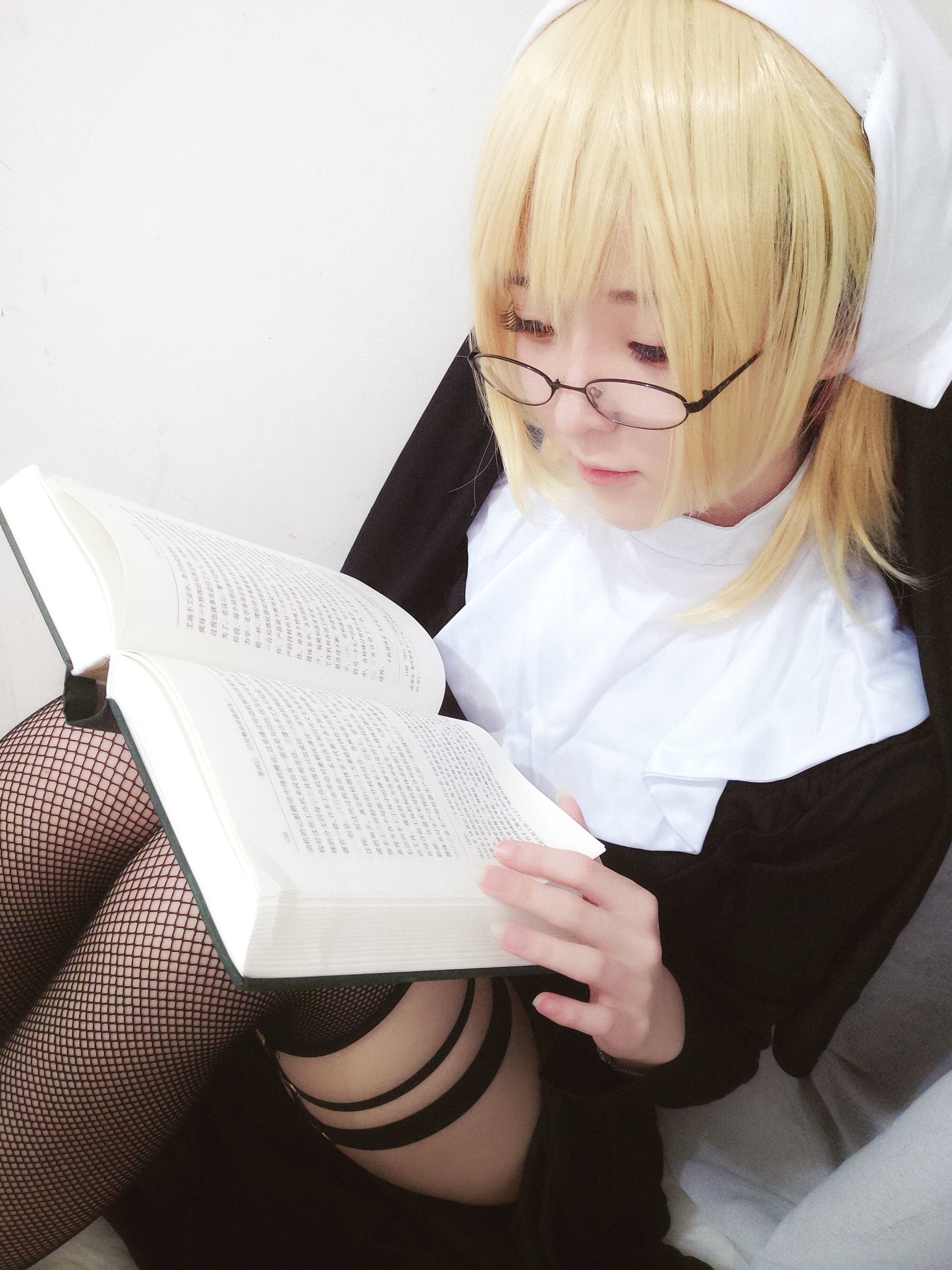 [萝莉COS] 一小央泽 – 修女小姐姐（黑） [21P]