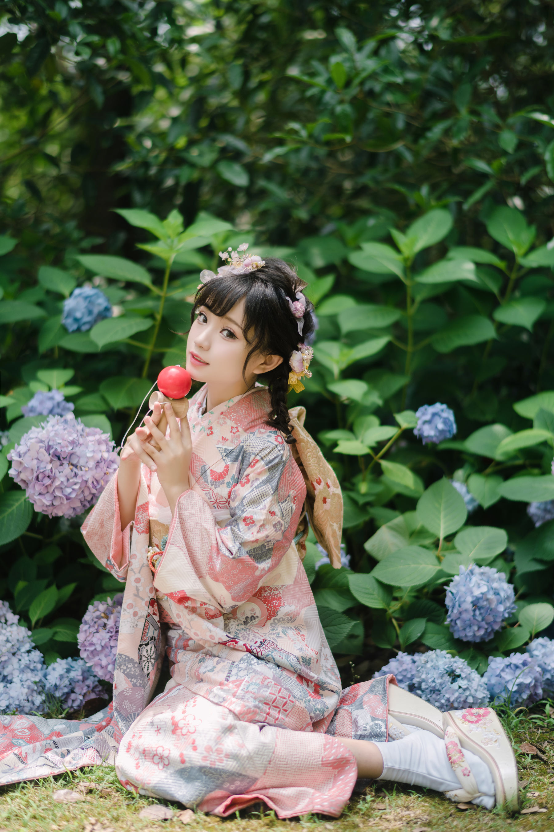 花柒Hana – 绣球花和服 [18P]