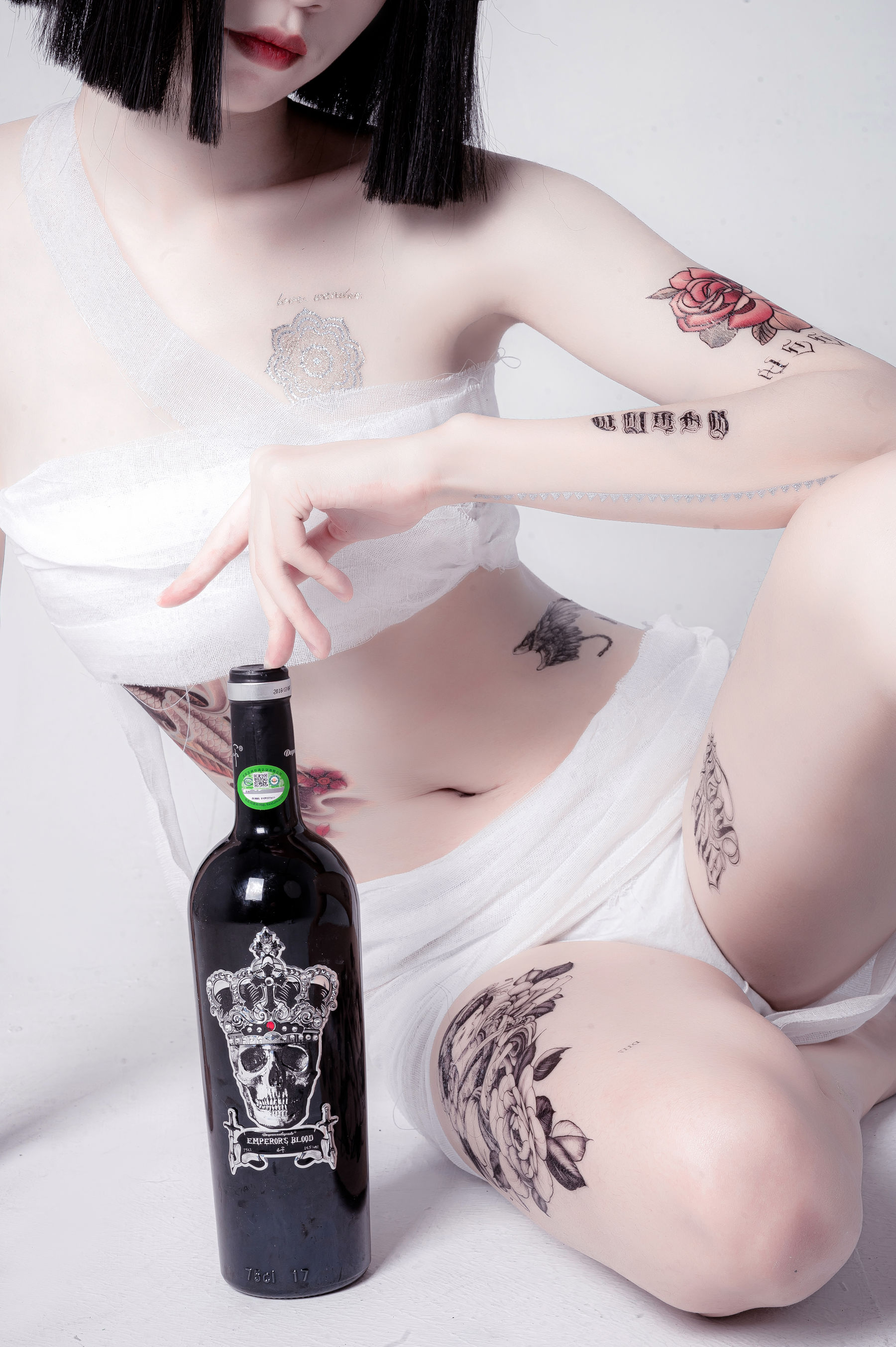 动漫博主阮邑_Fairy – 绑带和武士 [41P]