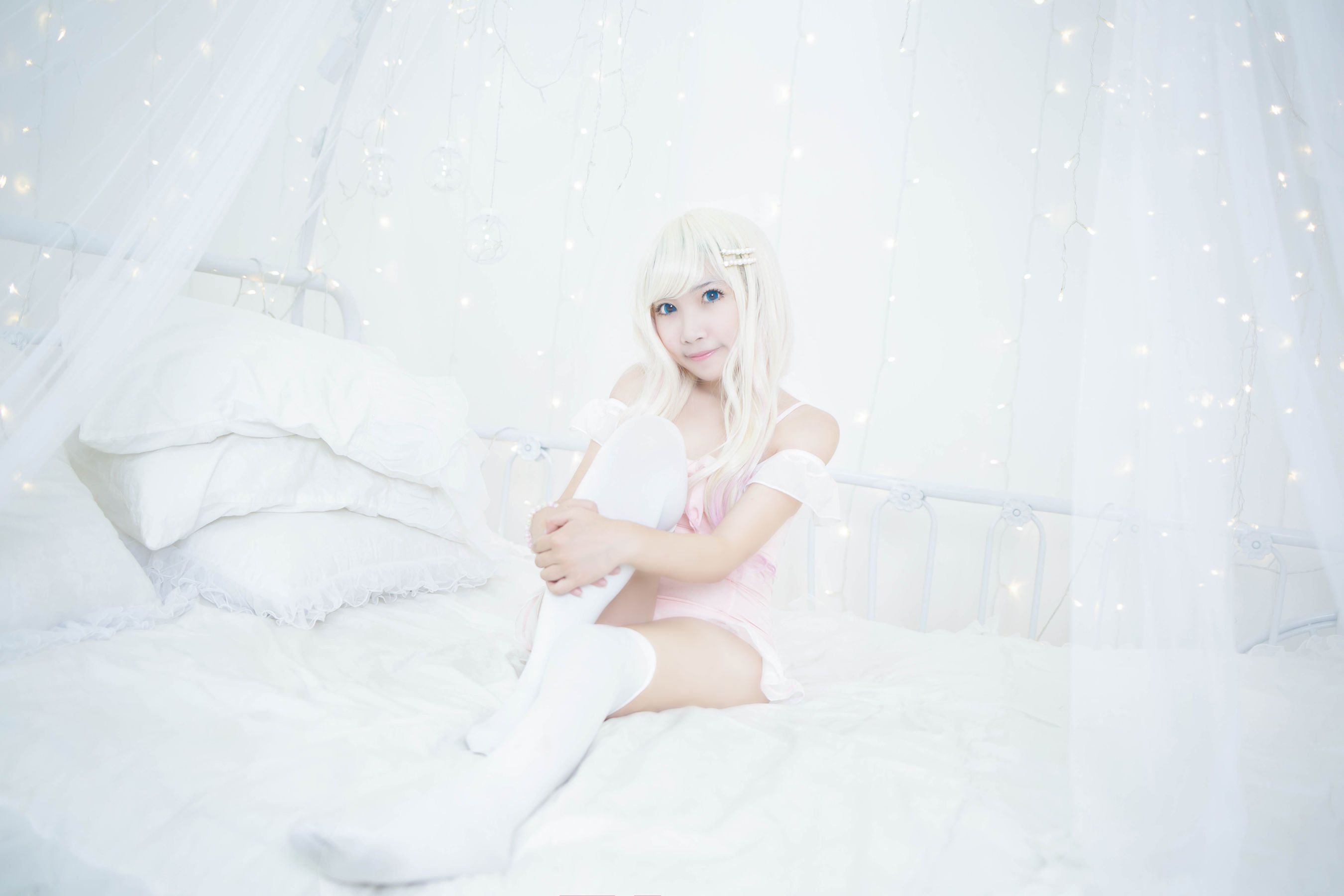 萝莉蜜嘟喵 粉色泳衣 [31P]