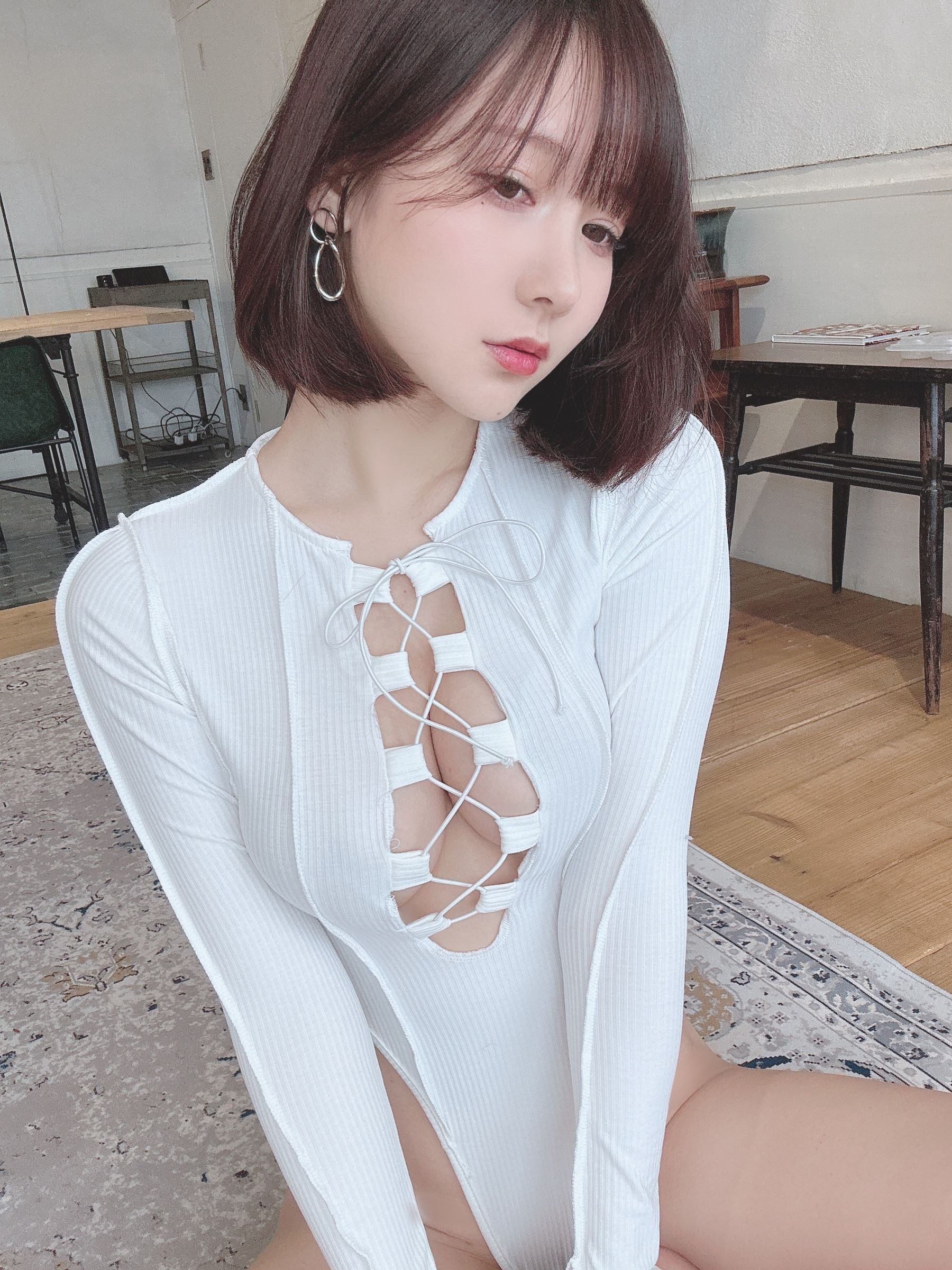 日本甜美COSERけんけん[fantia] 2022-11-22 長袖ハイレグ(_ω＼_) [18P]