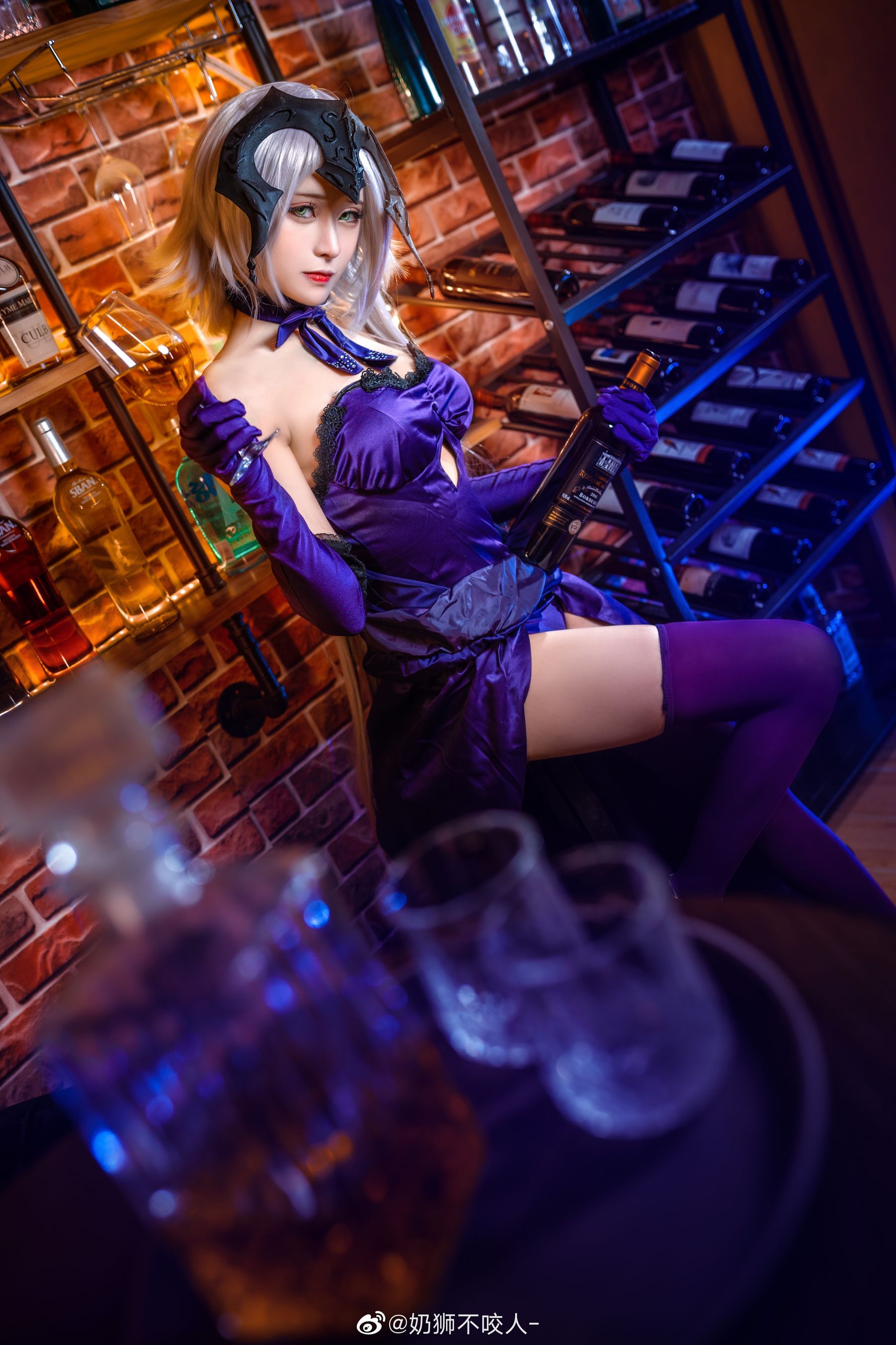 [Cosplay写真] 奶狮不咬人 – 黑贞德 [10P] 插图7